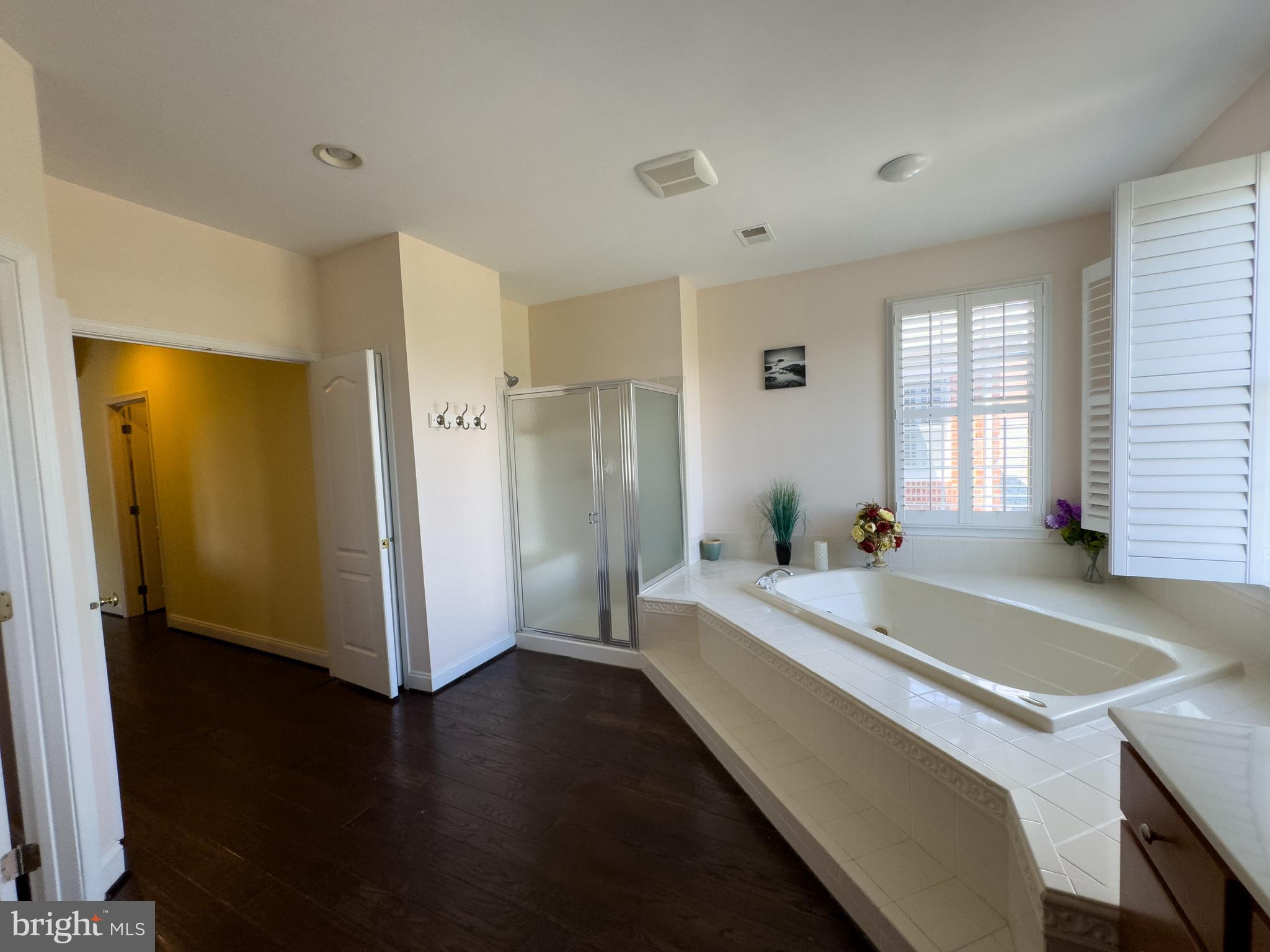 SOUTH RIDING - Residential