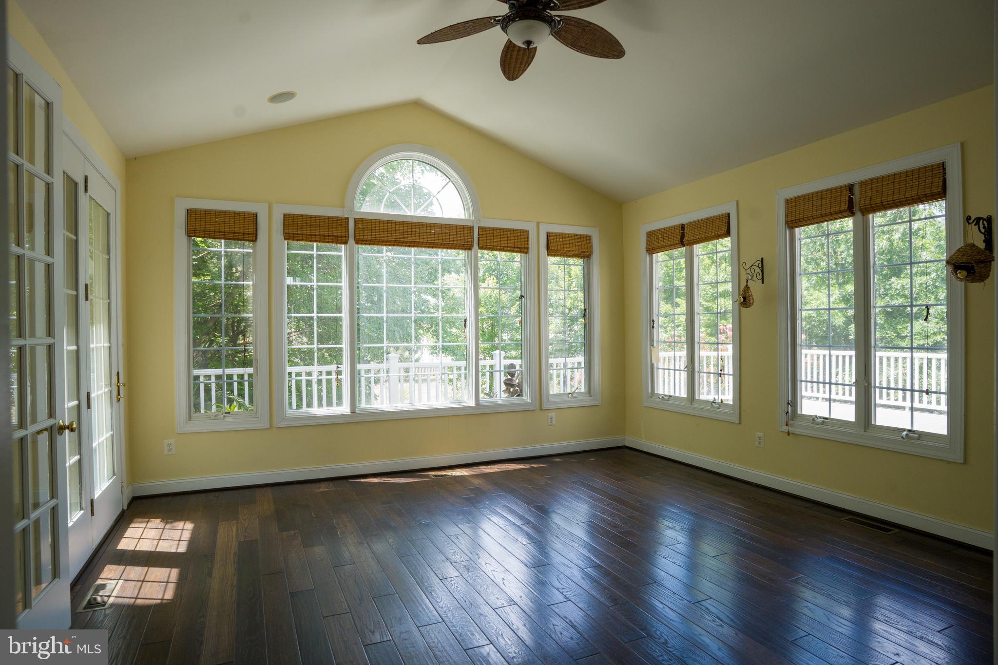 SOUTH RIDING - Residential