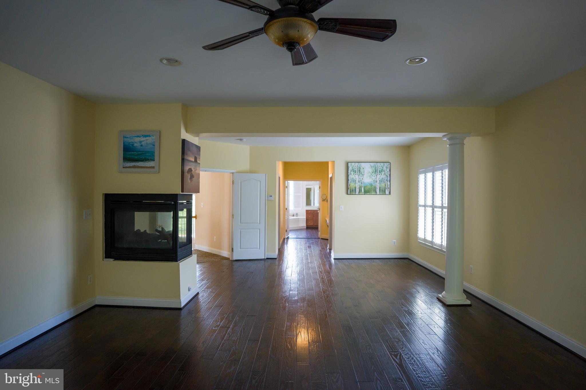 SOUTH RIDING - Residential