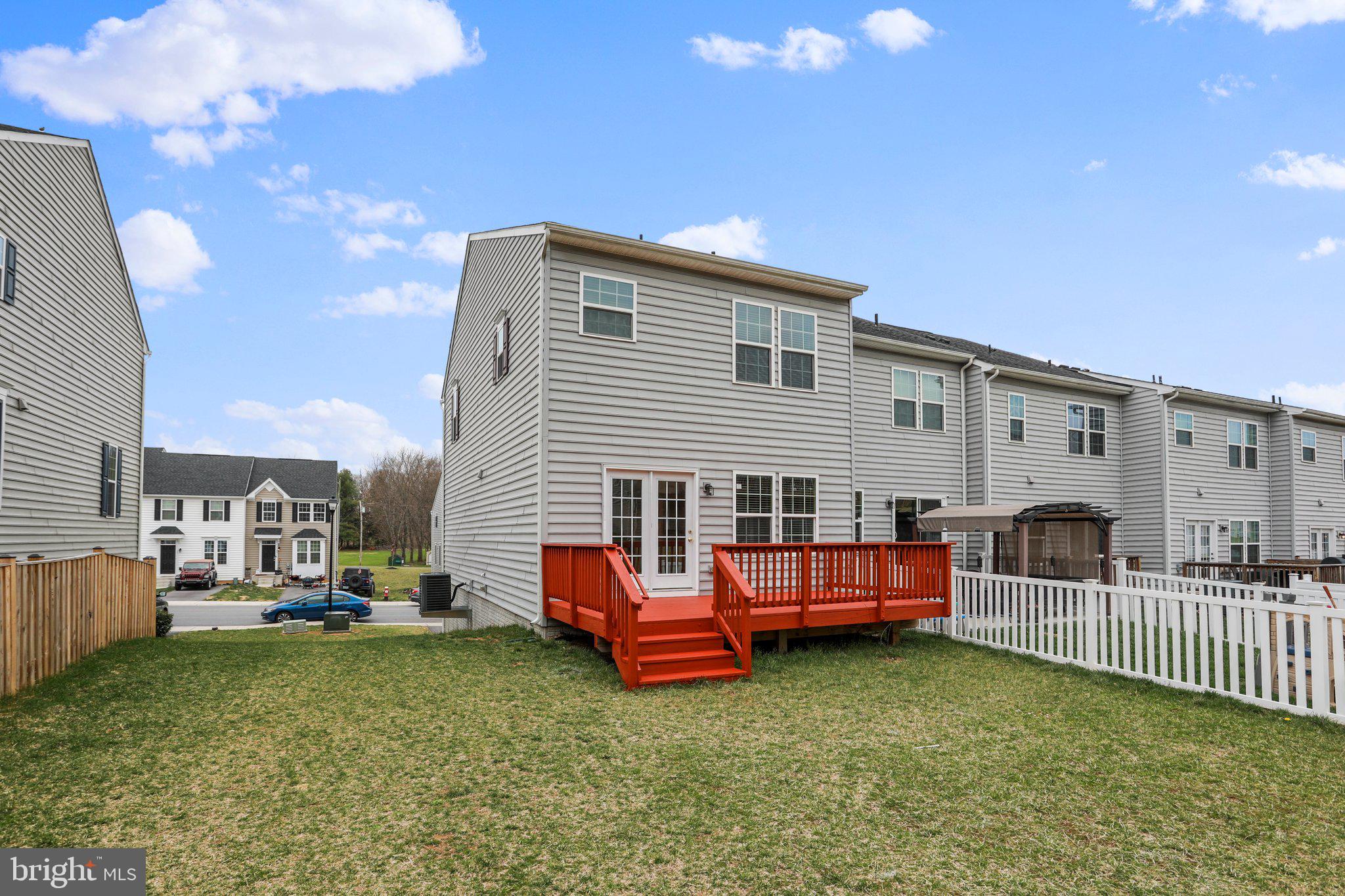 POTOMAC STATION - Residential Lease