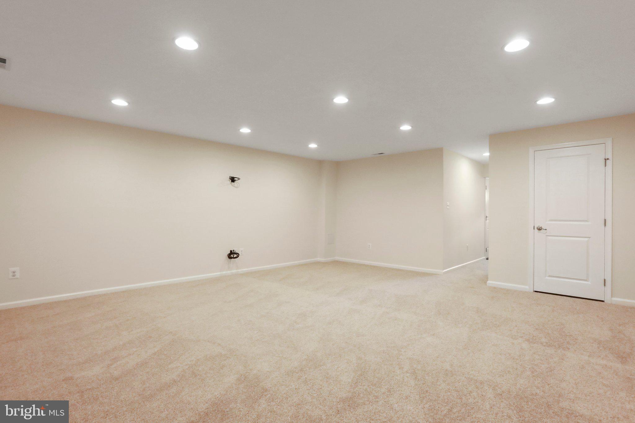 POTOMAC STATION - Residential Lease