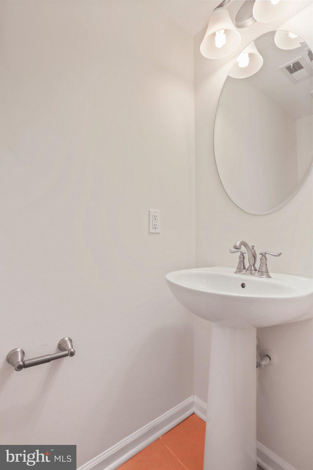 POTOMAC STATION - Residential Lease