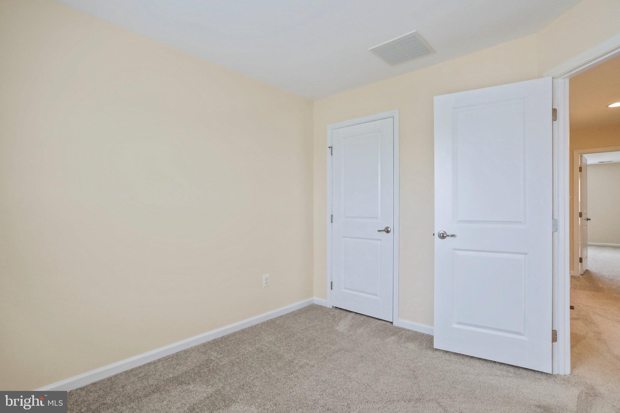 POTOMAC STATION - Residential Lease