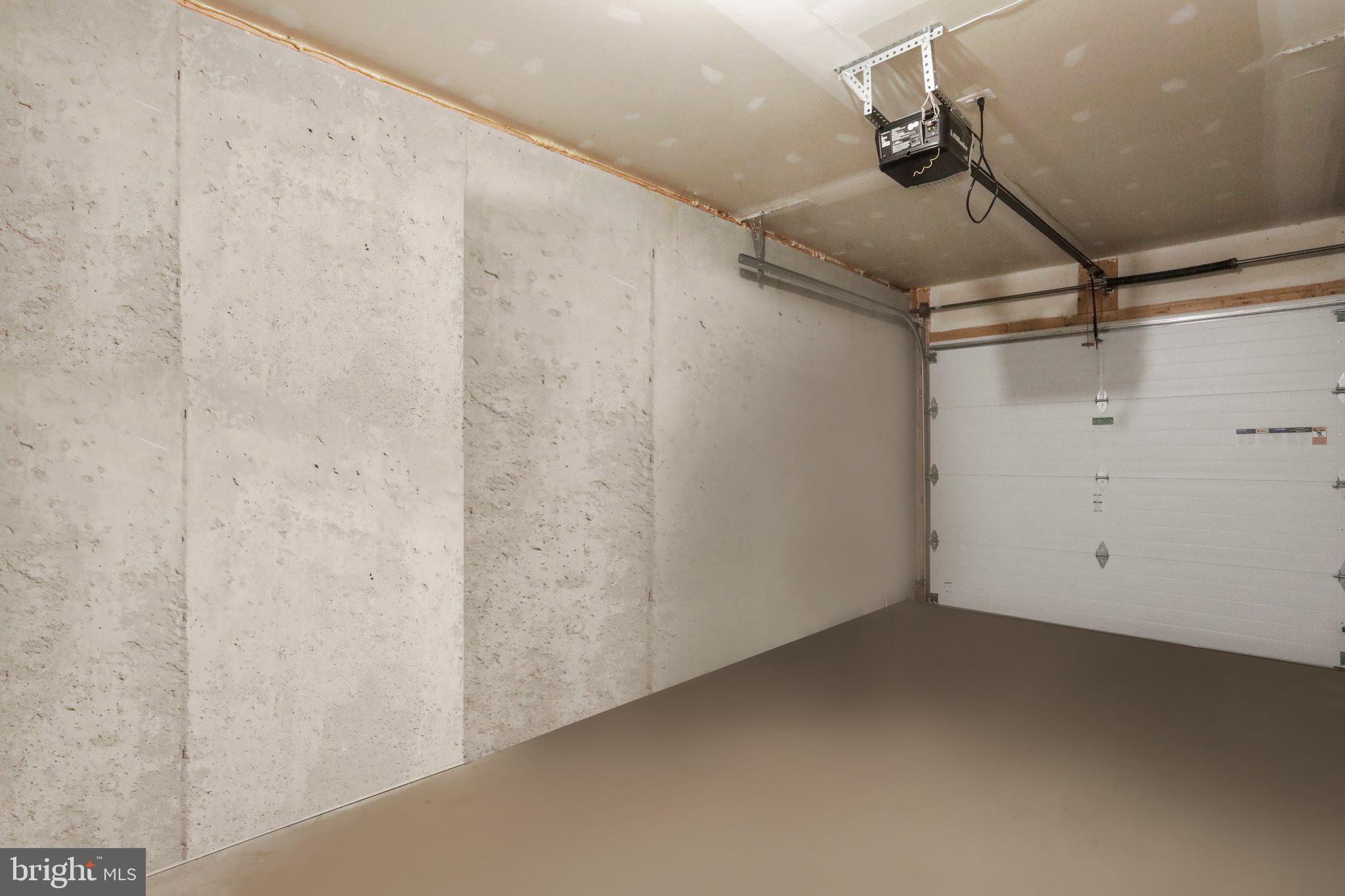 POTOMAC STATION - Residential Lease