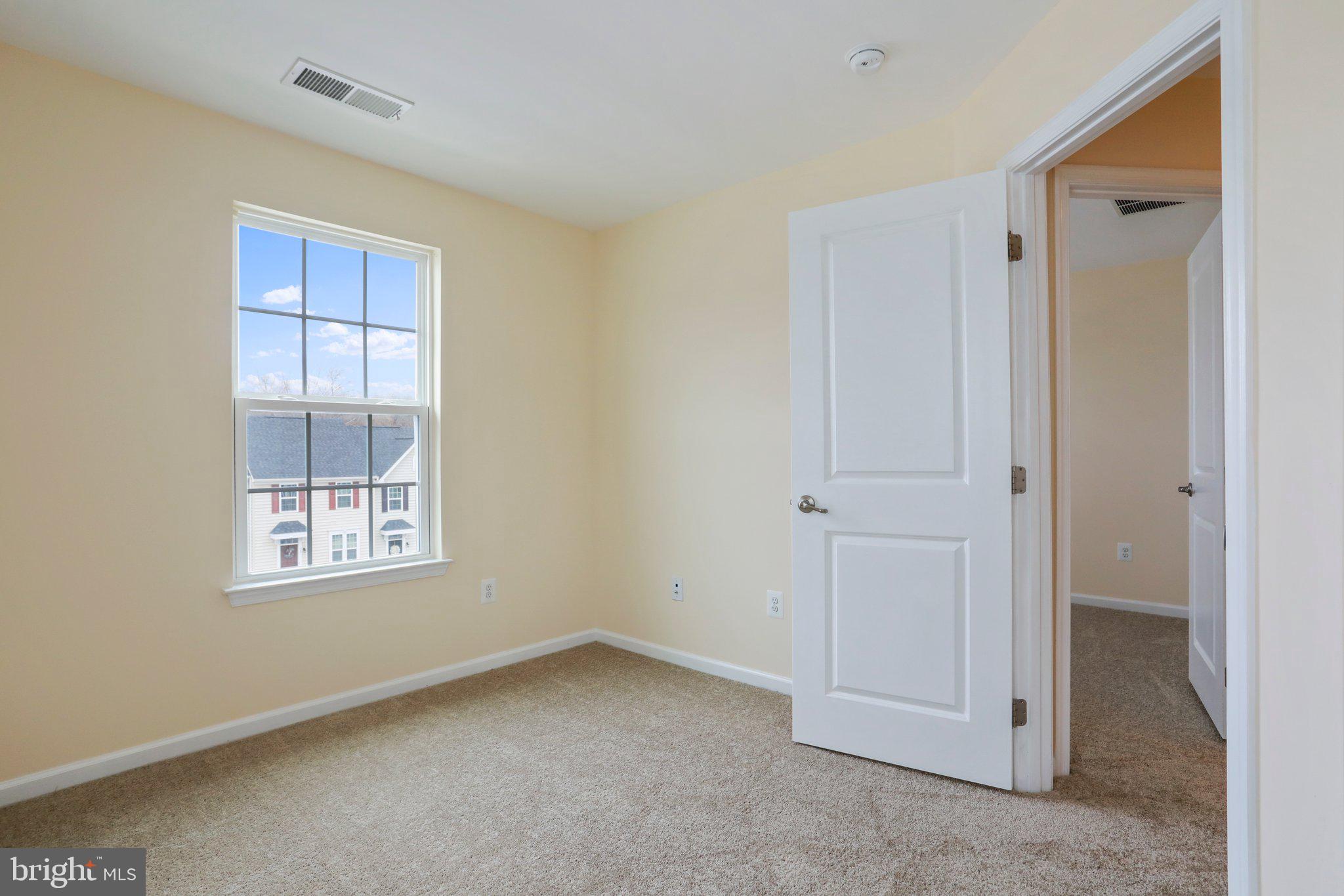 POTOMAC STATION - Residential Lease