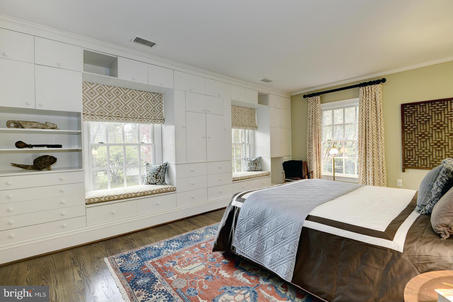 CHEVY CHASE - Residential