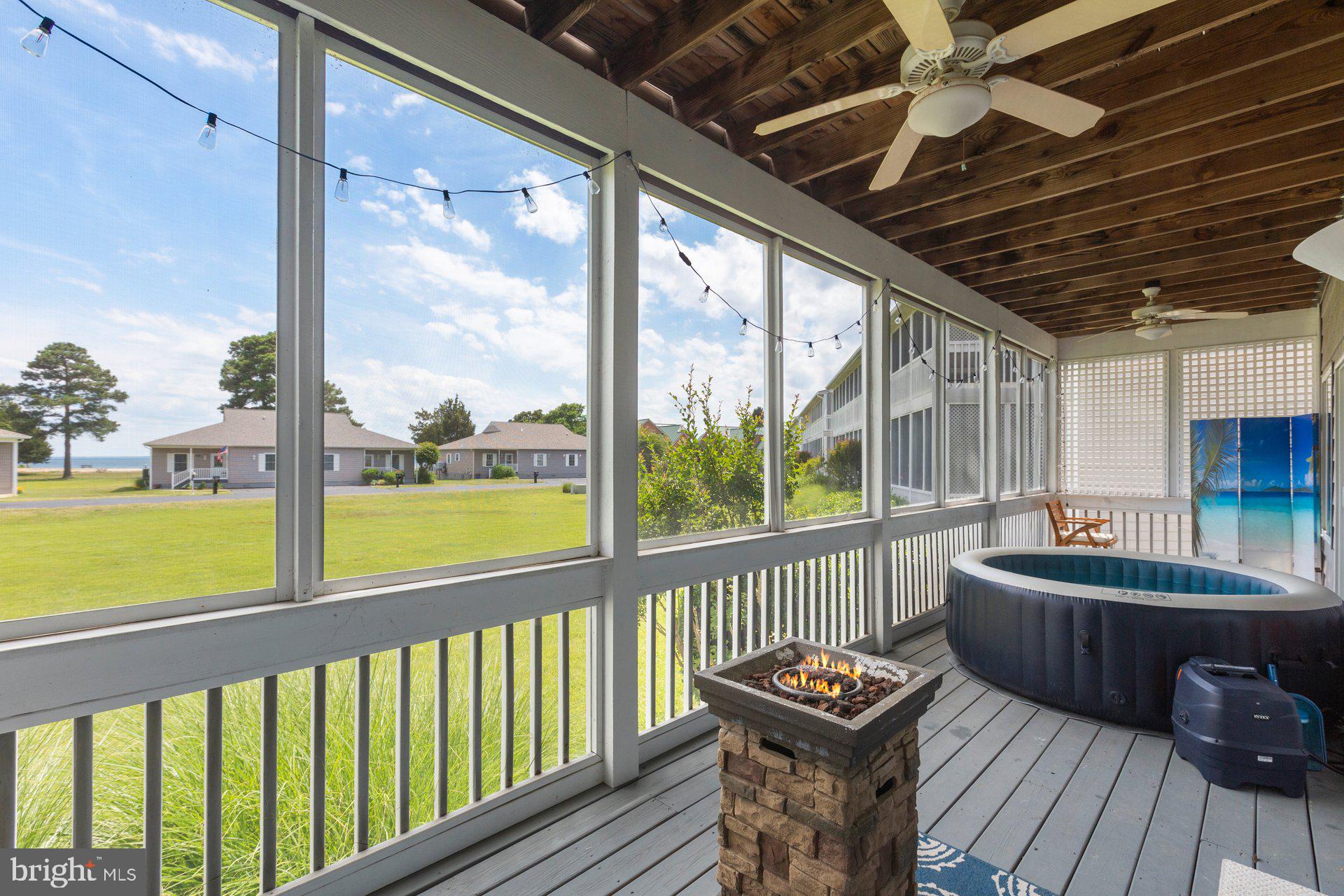 POTOMAC BEACH - Residential