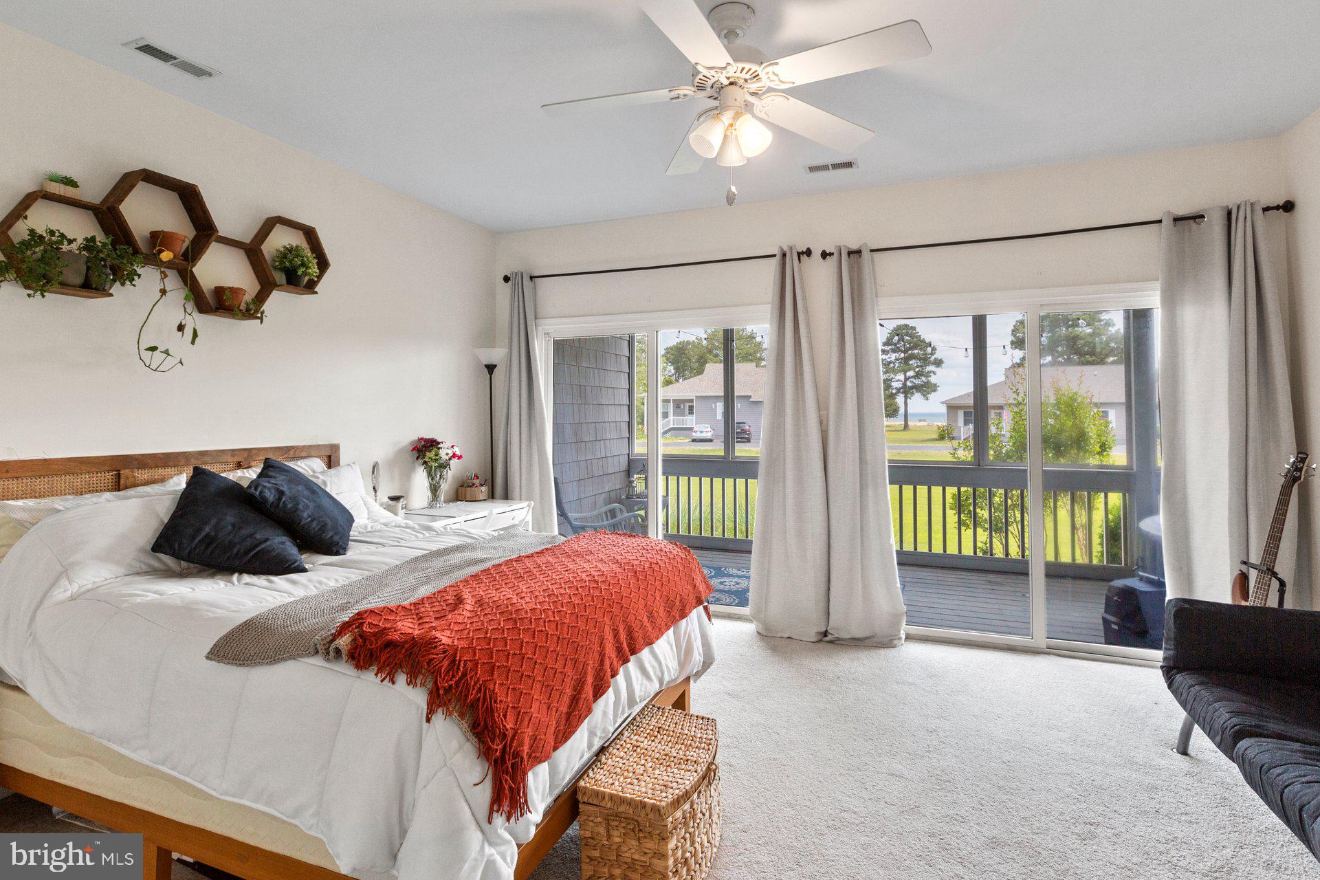 POTOMAC BEACH - Residential