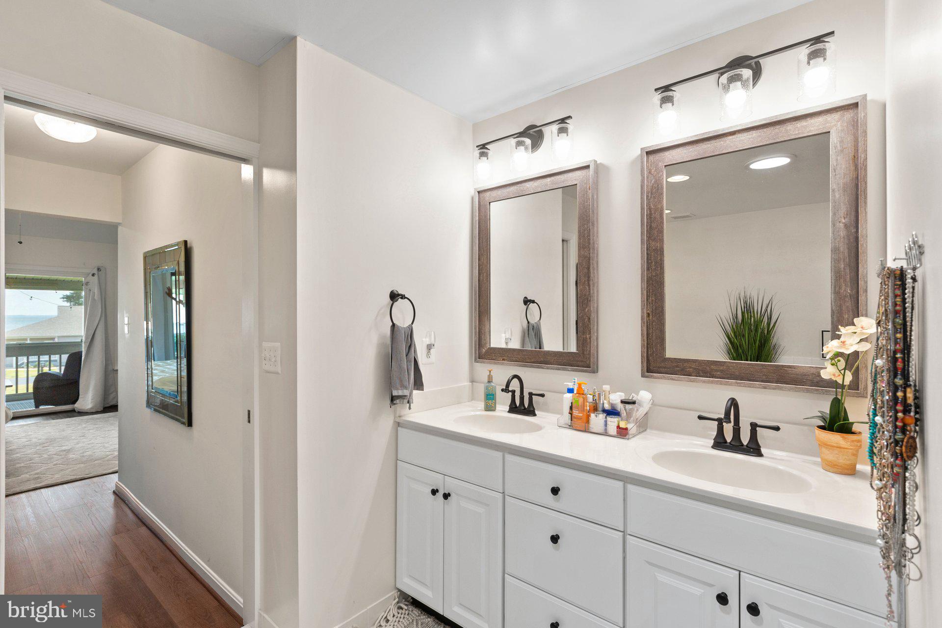 POTOMAC BEACH - Residential