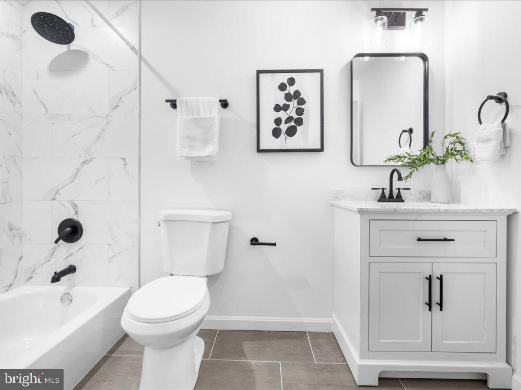 OLD DUNDALK - Residential