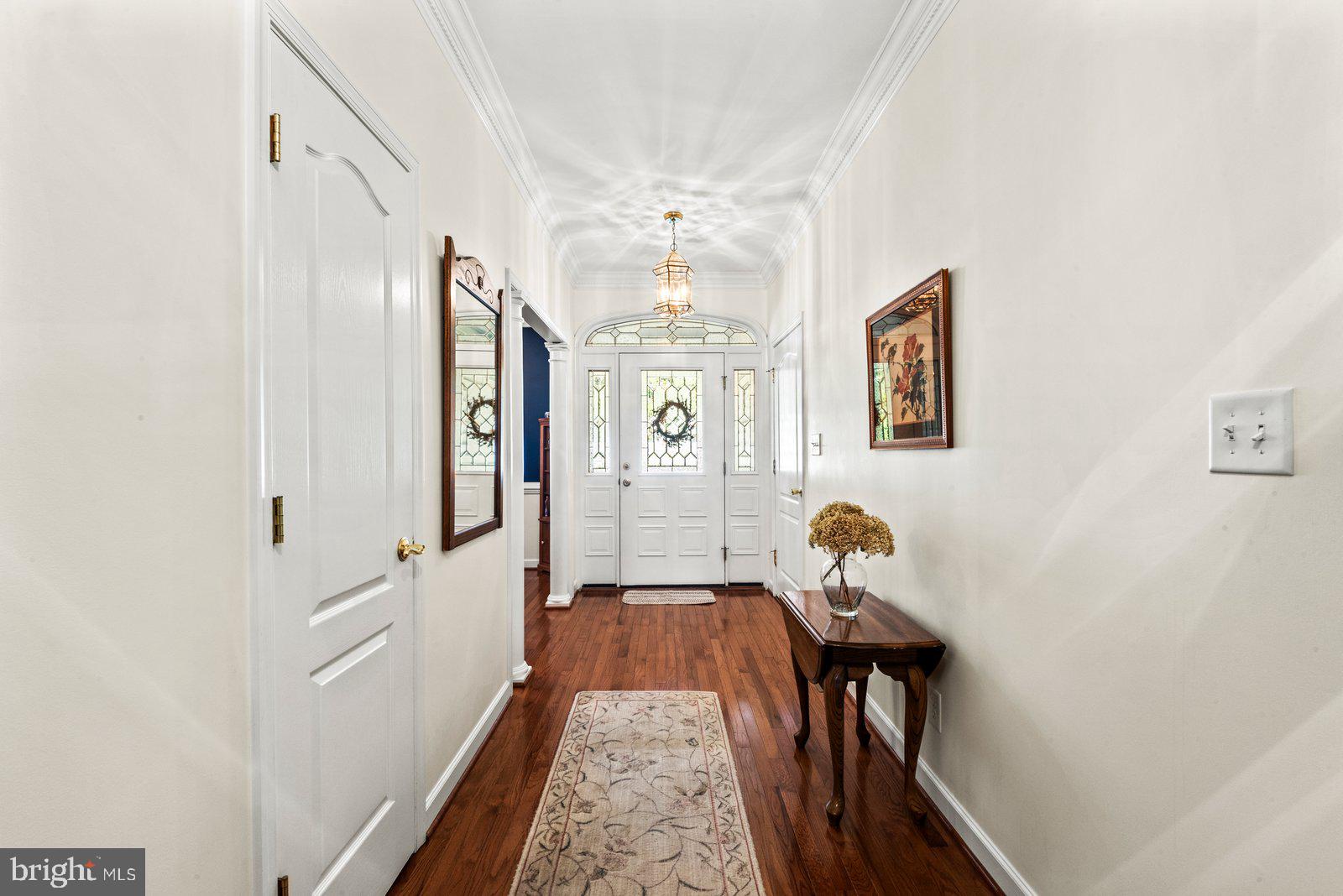 609 STRATFORD CIRCLE