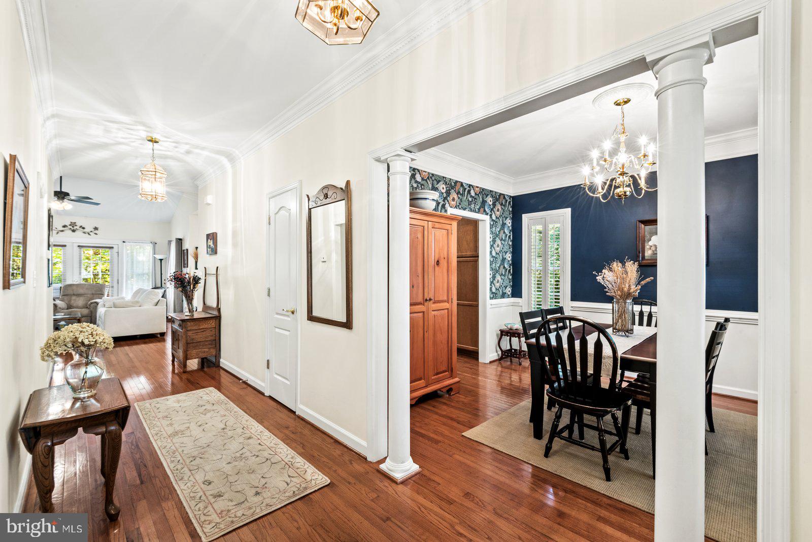 609 STRATFORD CIRCLE