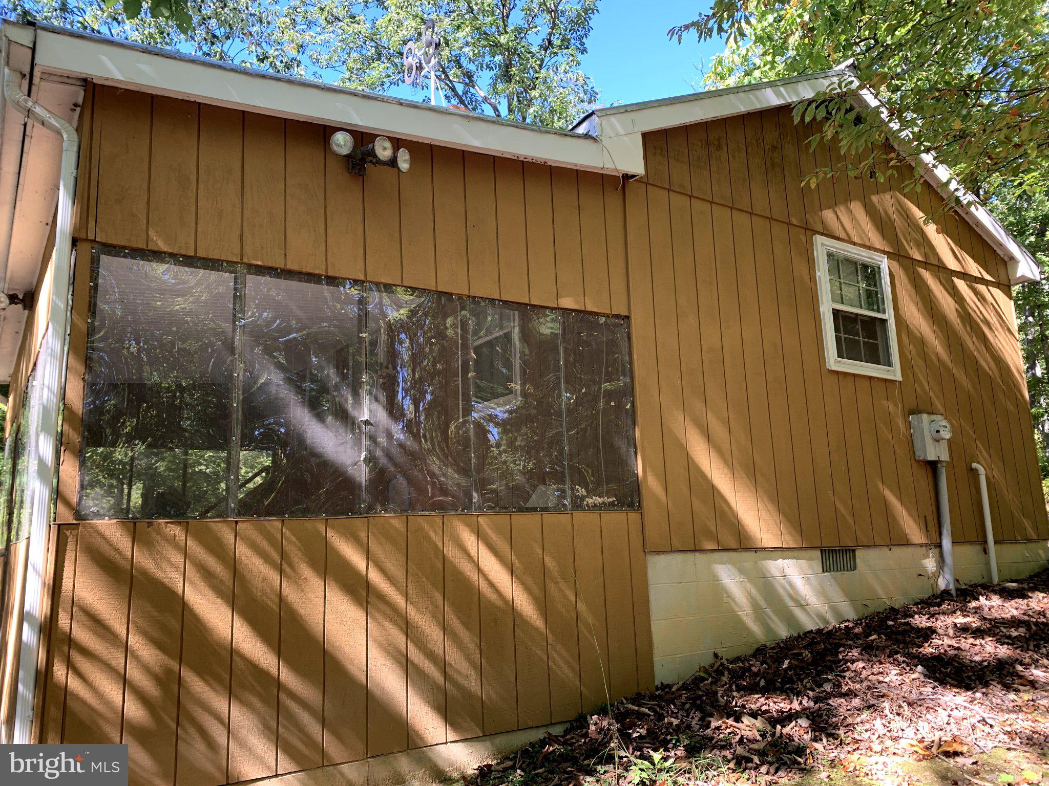 649 WETZEL HOLLOW LANE