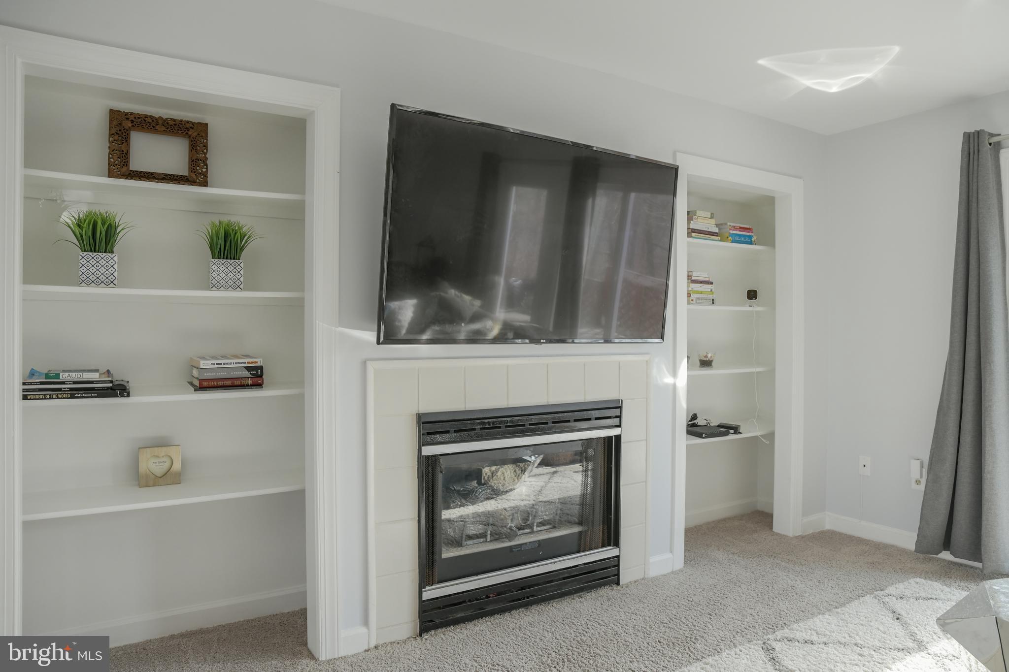 TANTALLON HILLS - Residential