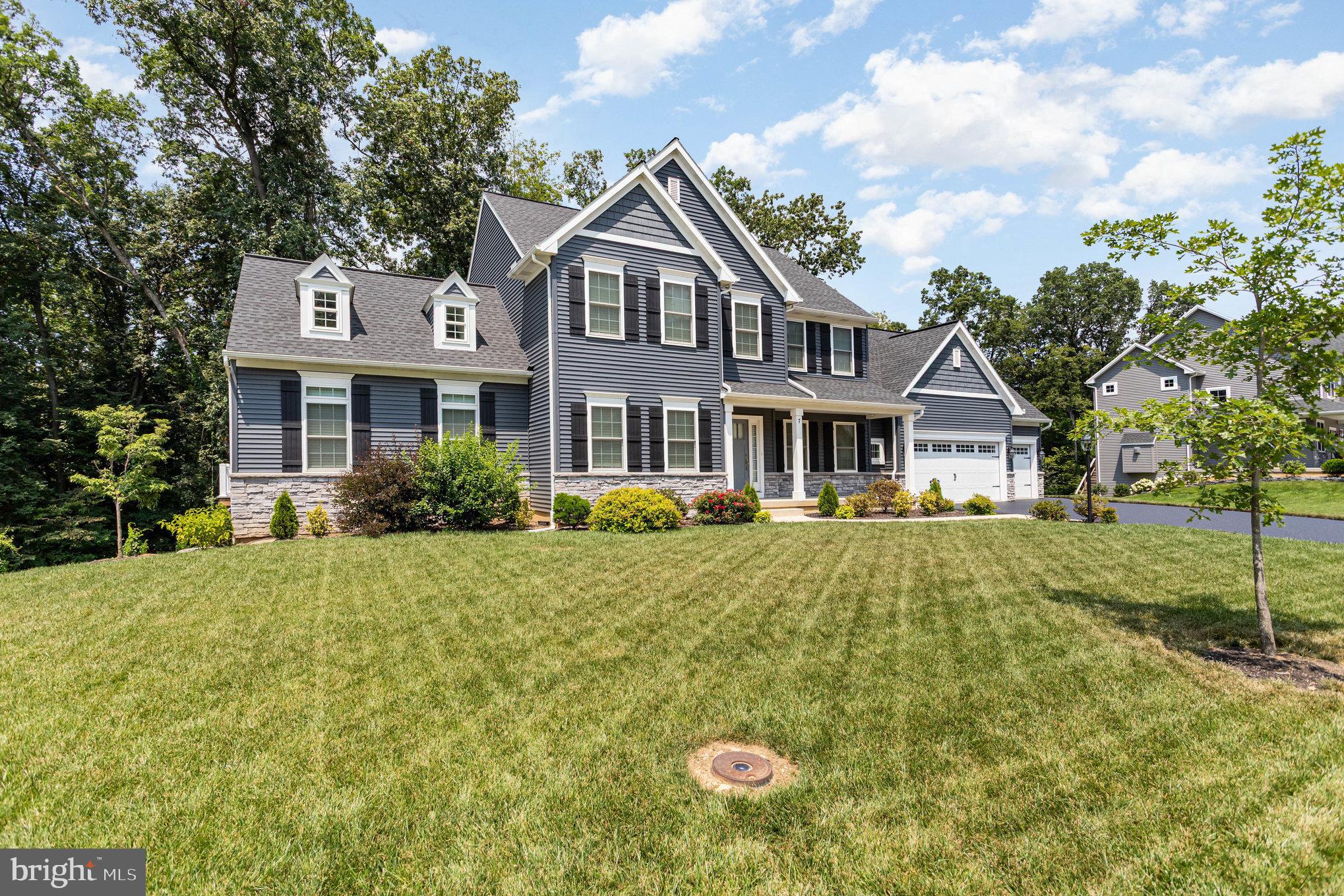 7 HIGHLAND TERRACE COURT