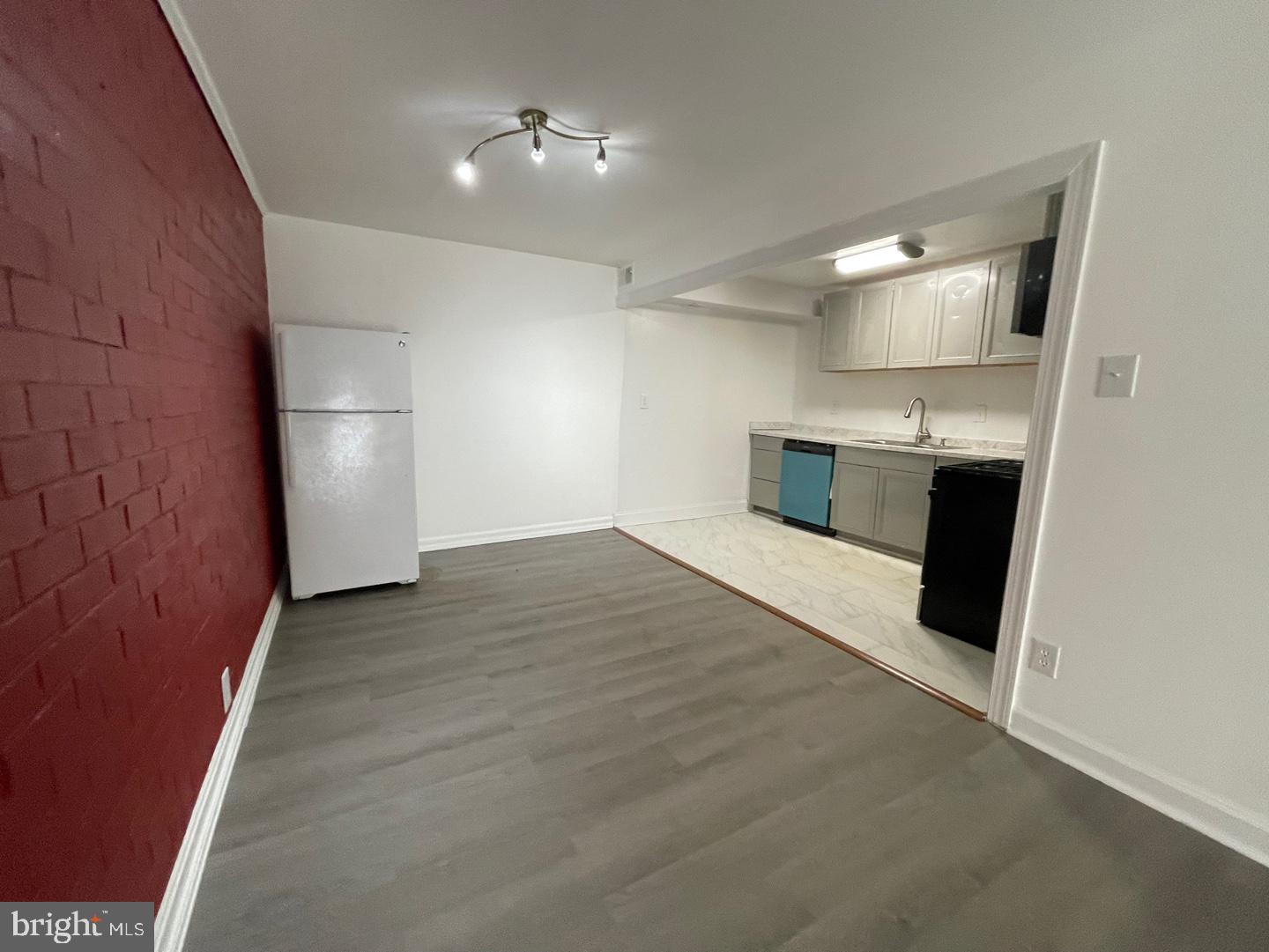 COLLEGE PARK - Residential