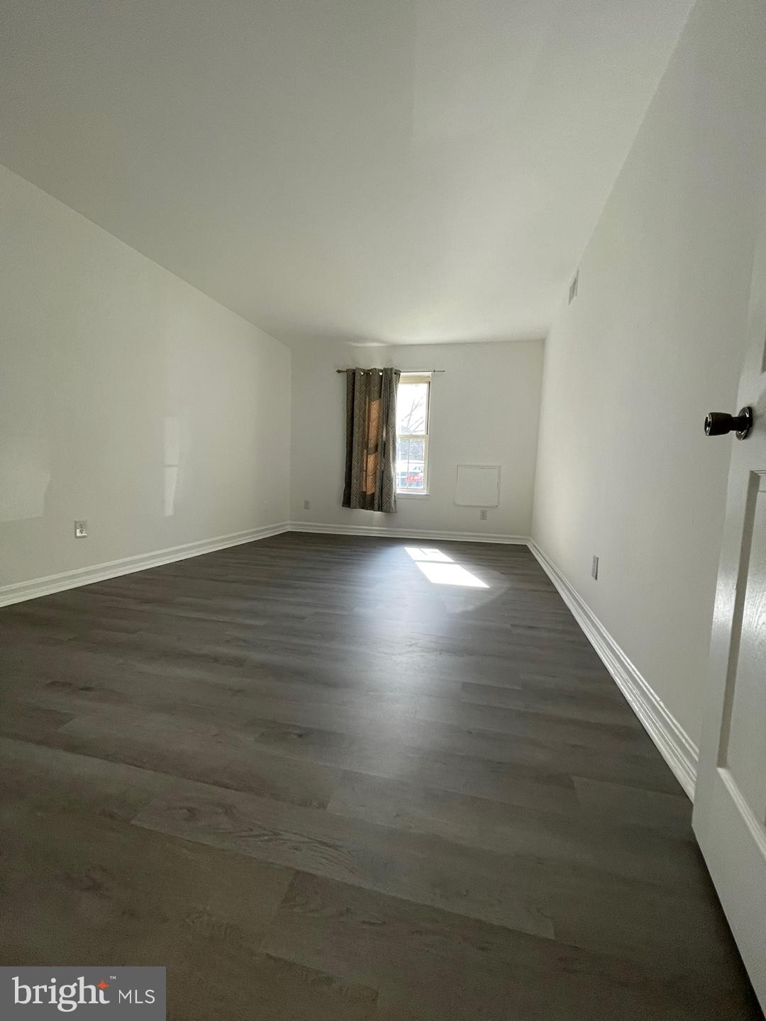 COLLEGE PARK - Residential