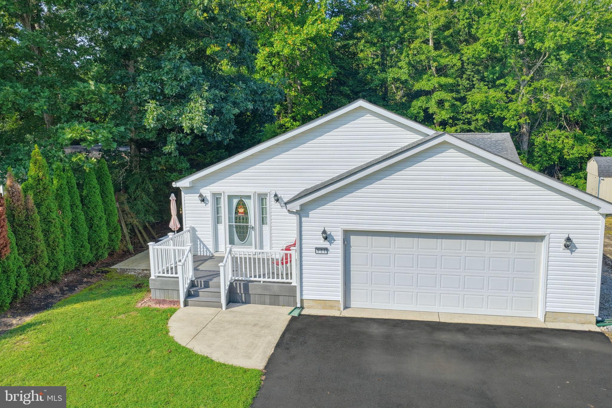 171 WHITE PINE DRIVE