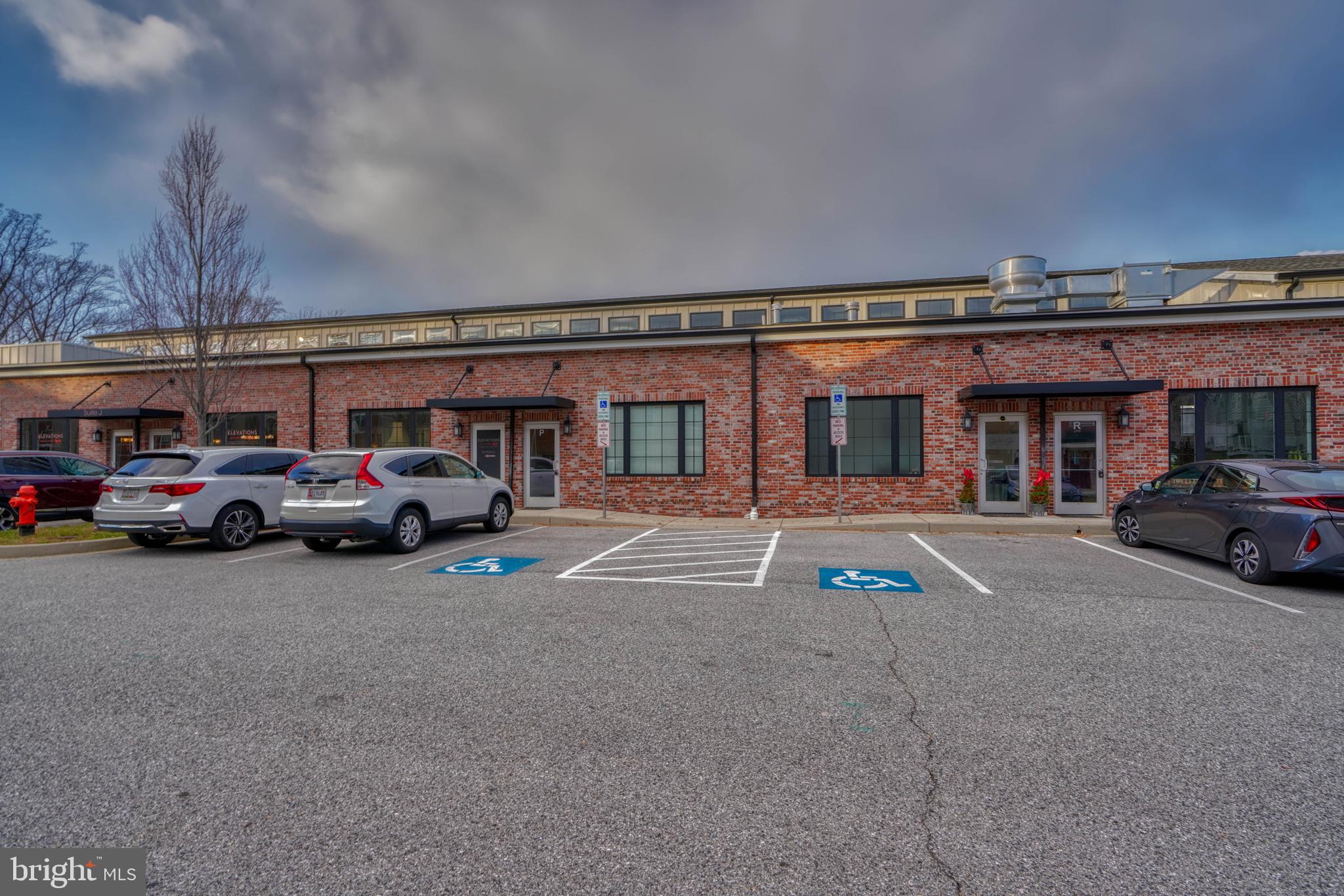 ELLICOTT CROSSING - Residential Lease