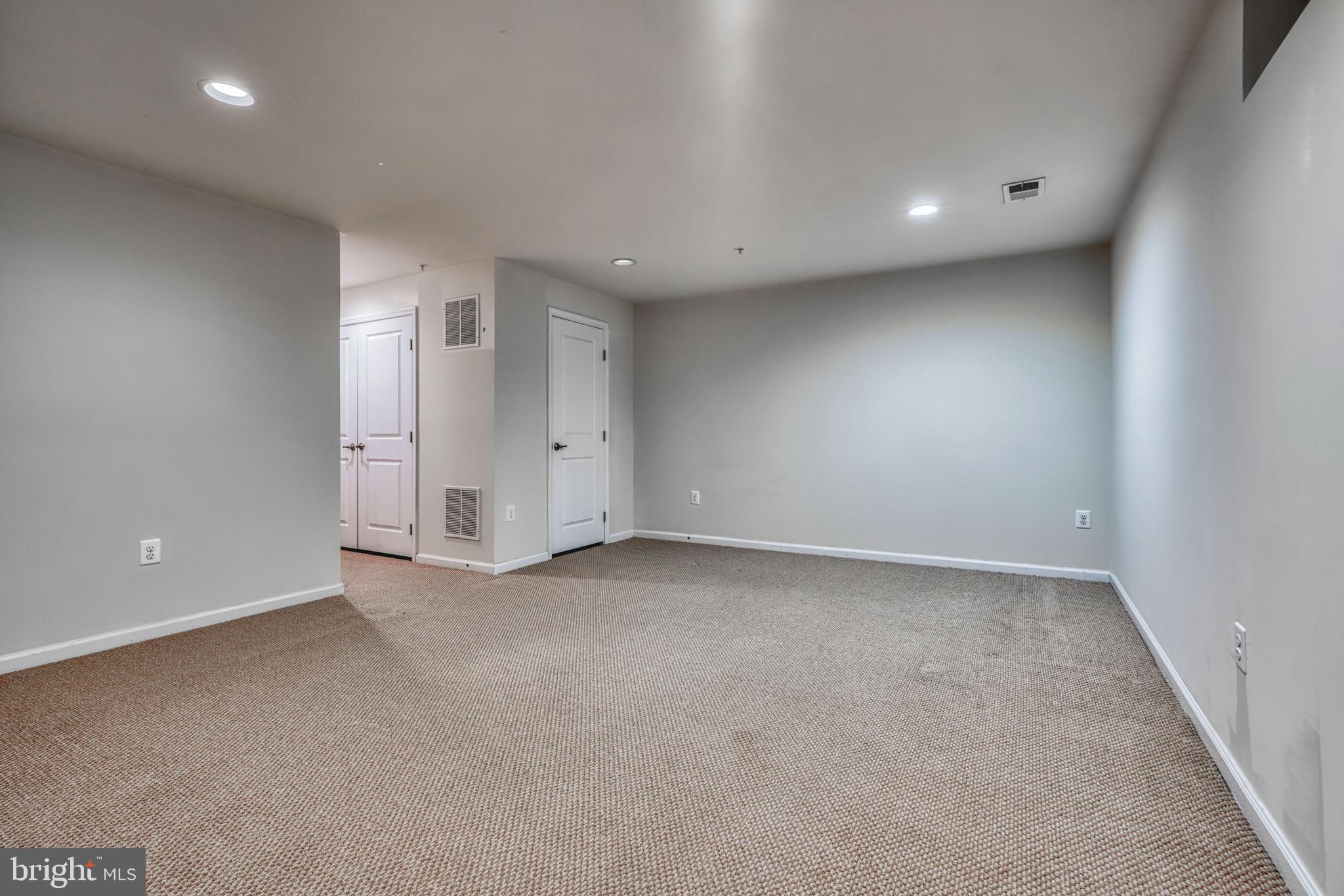 ELLICOTT CROSSING - Residential Lease