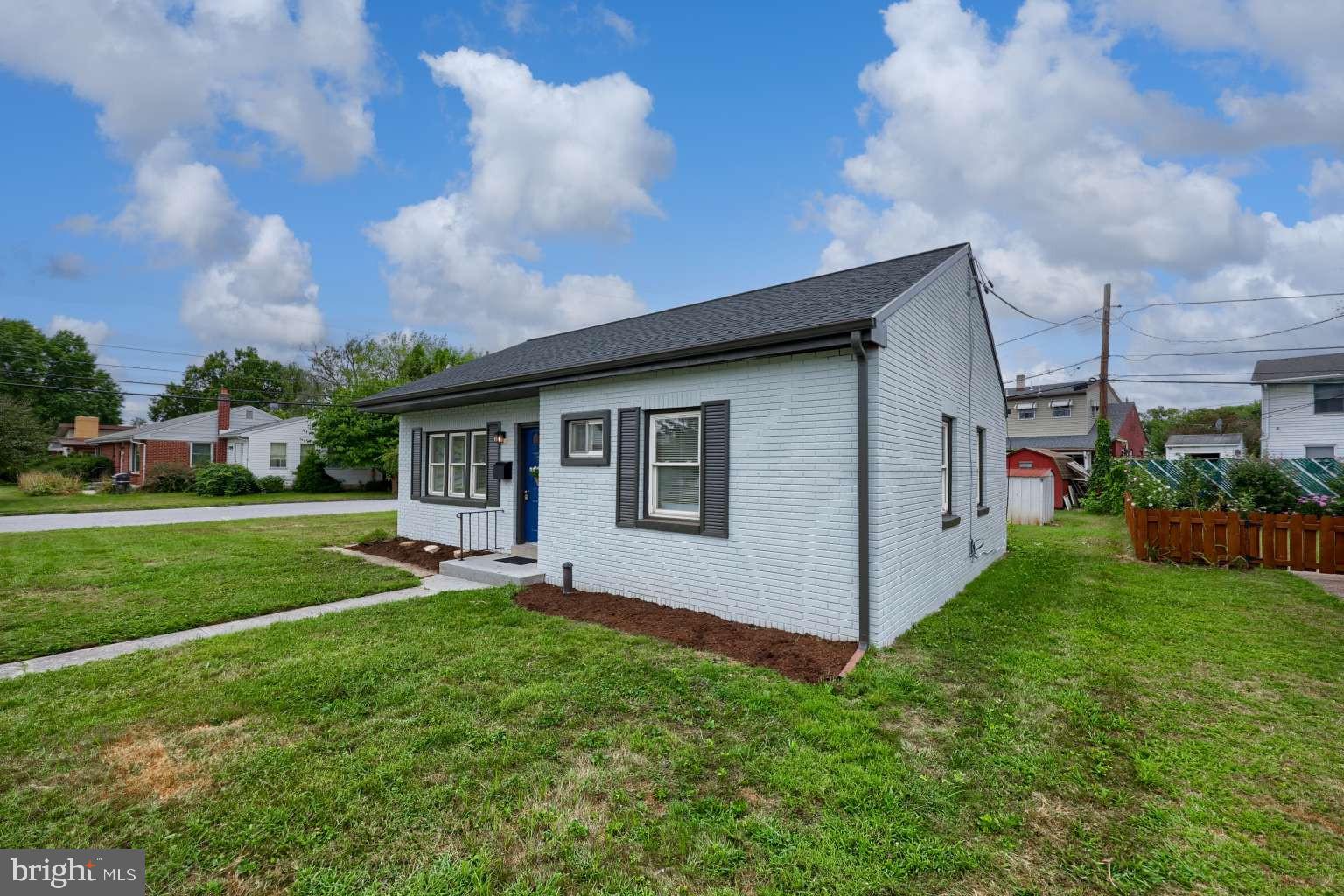 3900 KINGSLEY DRIVE