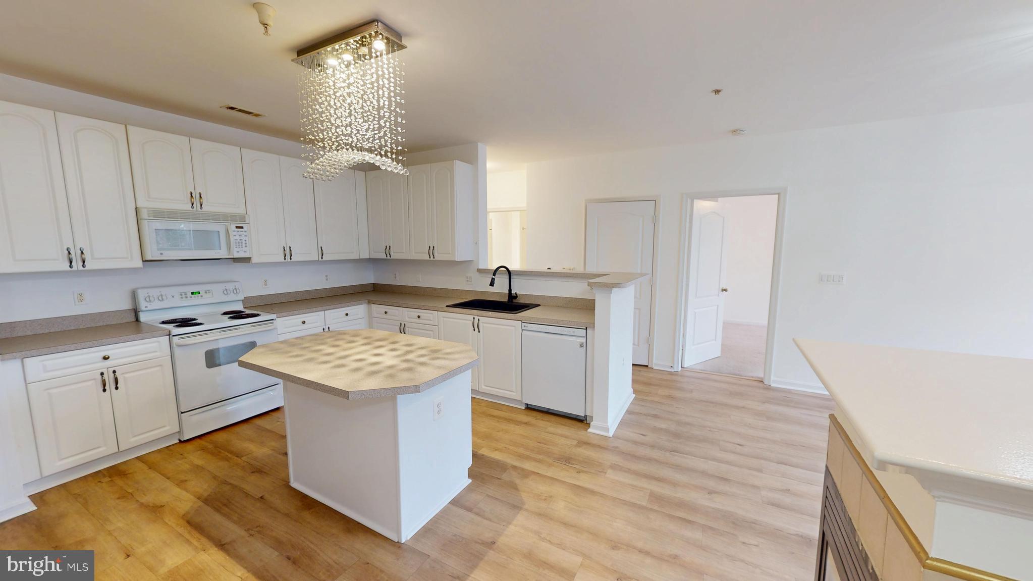 HIGH VIEW AT HUNT VALLEY - Residential