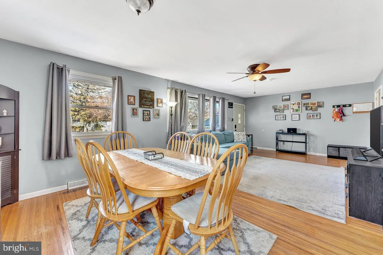 Riverside, New Jersey 08075, United States, 3 Bedrooms Bedrooms, ,2 BathroomsBathrooms,Residential,Pending,10928