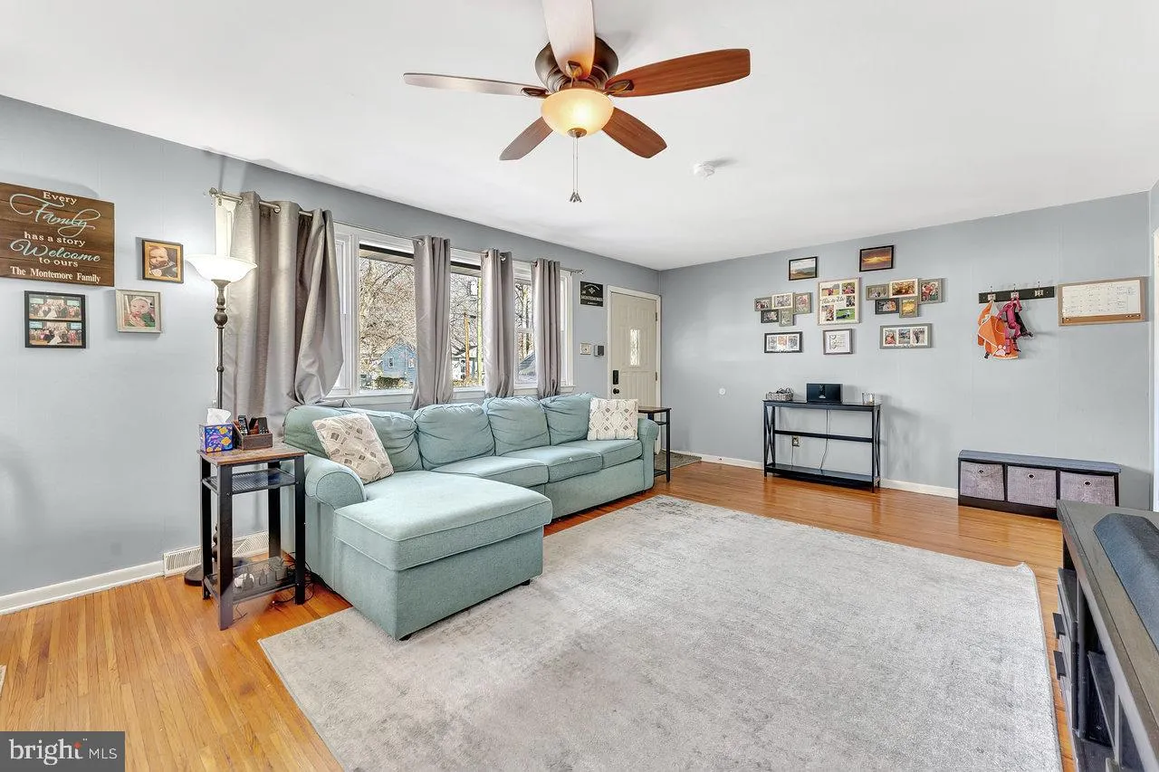 Riverside, New Jersey 08075, United States, 3 Bedrooms Bedrooms, ,2 BathroomsBathrooms,Residential,Pending,10928