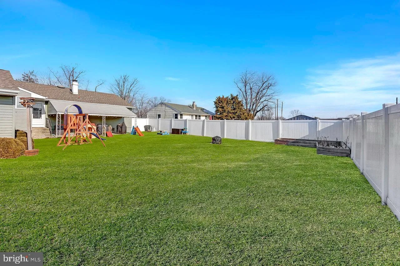 Riverside, New Jersey 08075, United States, 3 Bedrooms Bedrooms, ,2 BathroomsBathrooms,Residential,Pending,10928