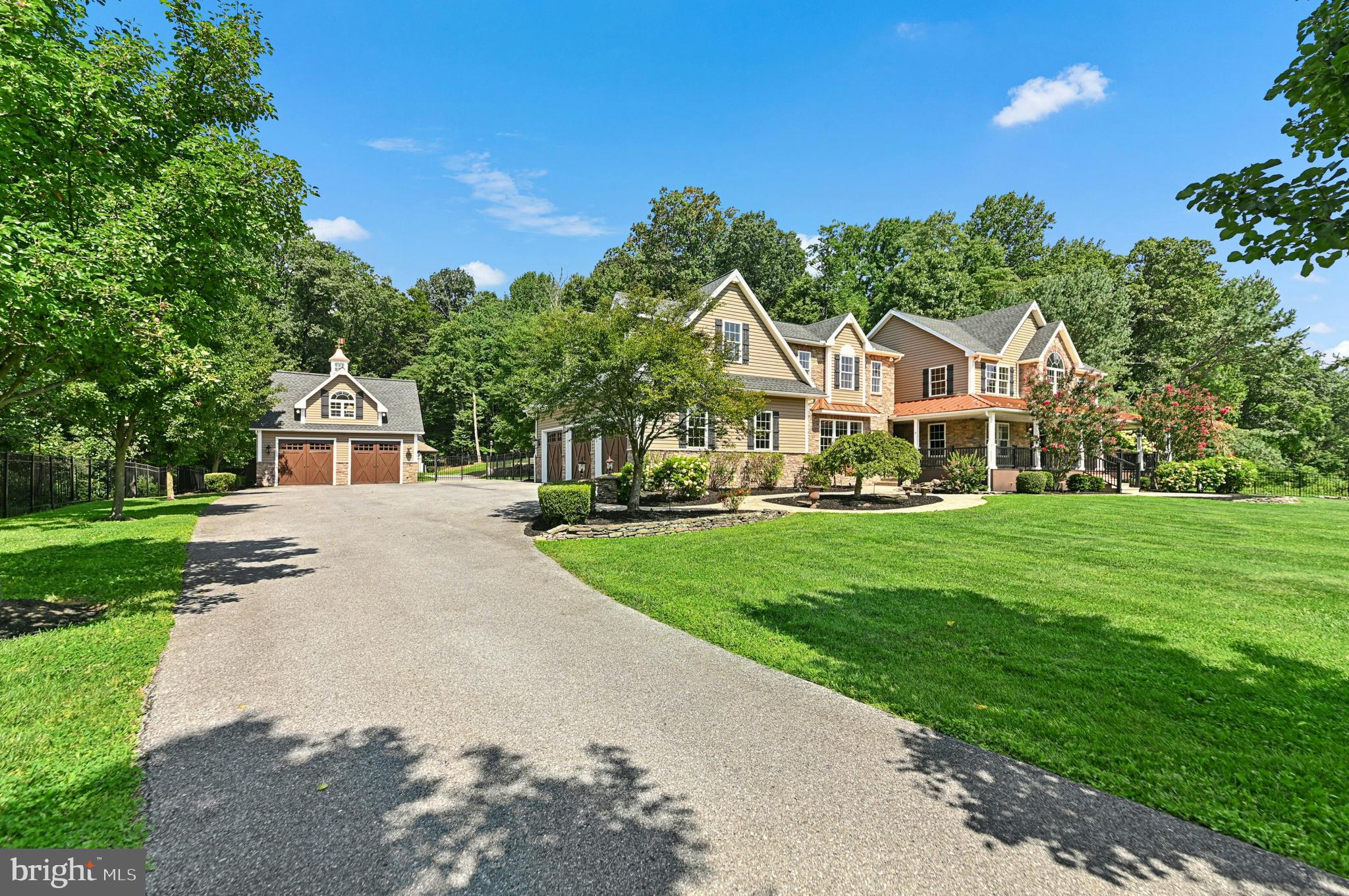 284 WALKER ROAD