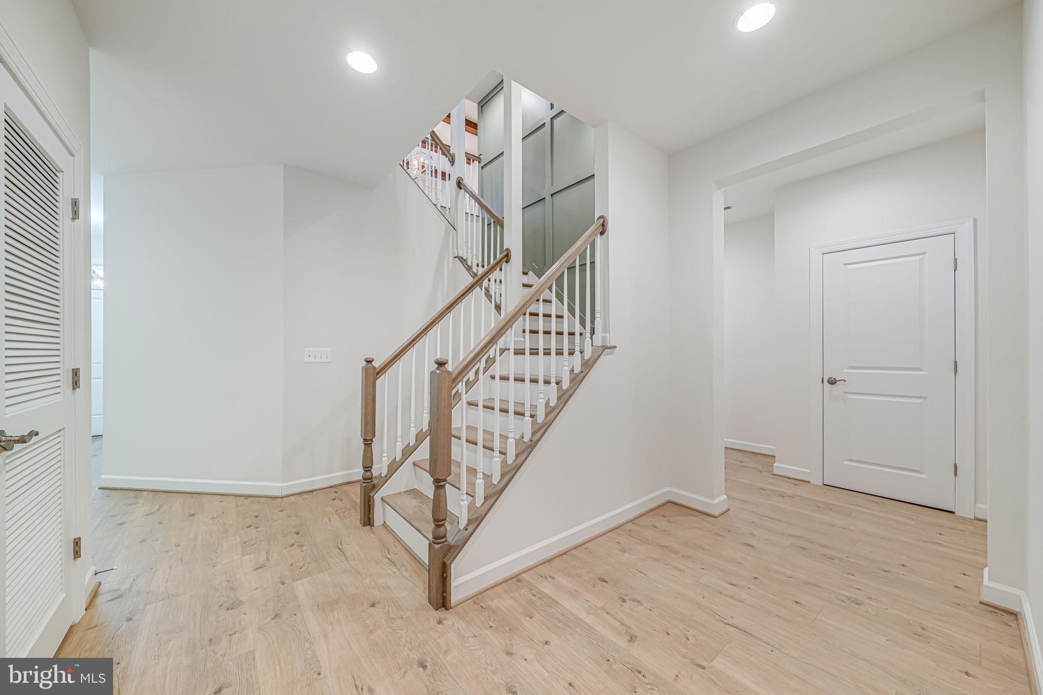 LAKE MANASSAS - Residential