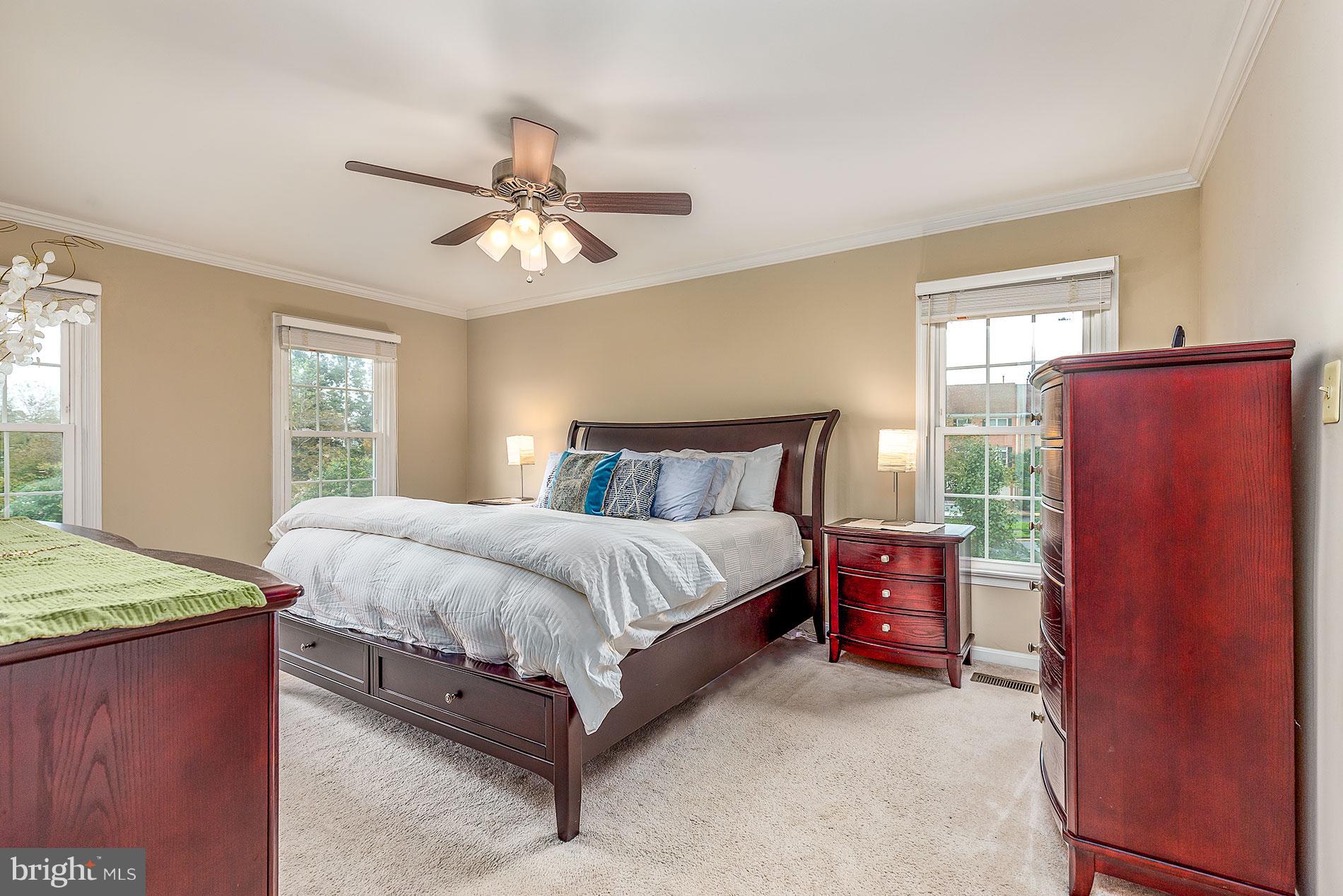 LIFESTYLE AT SULLY STATION - Residential