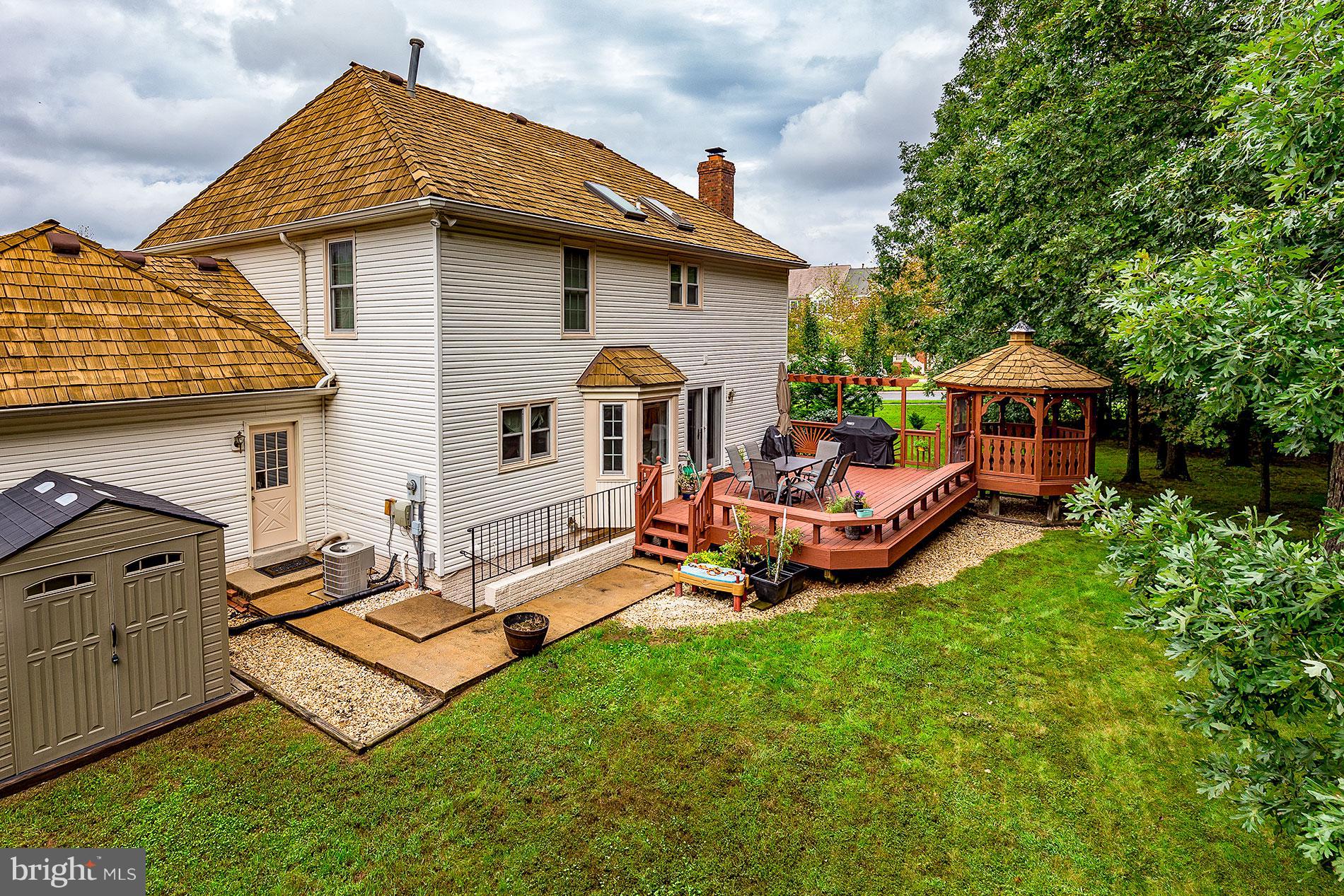 LIFESTYLE AT SULLY STATION - Residential