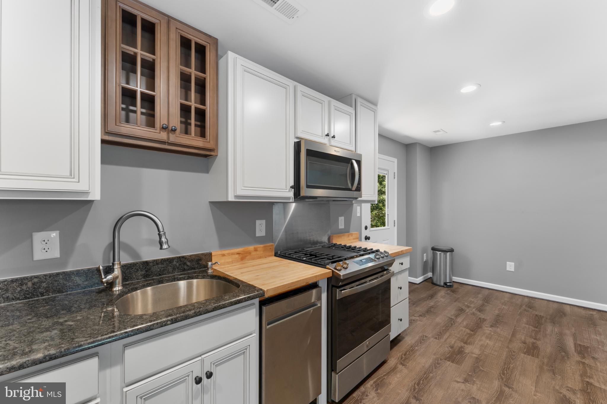 OAKLAND PARK - Residential