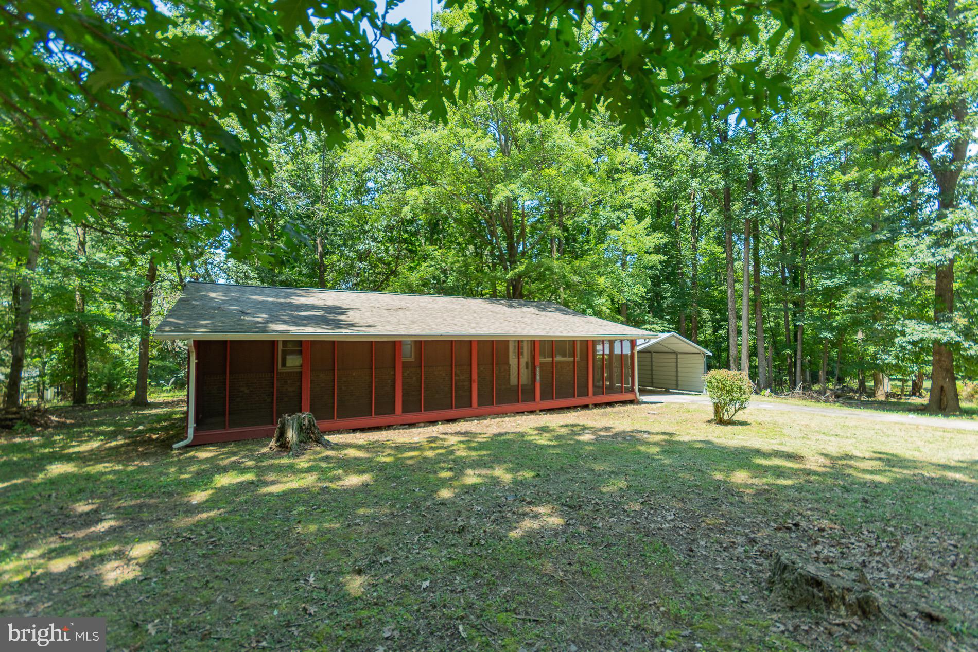559 JOHNNYCAKE LANE