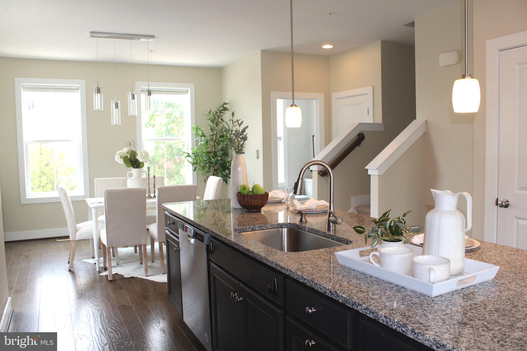 GLENMONT METROCENTRE - Residential