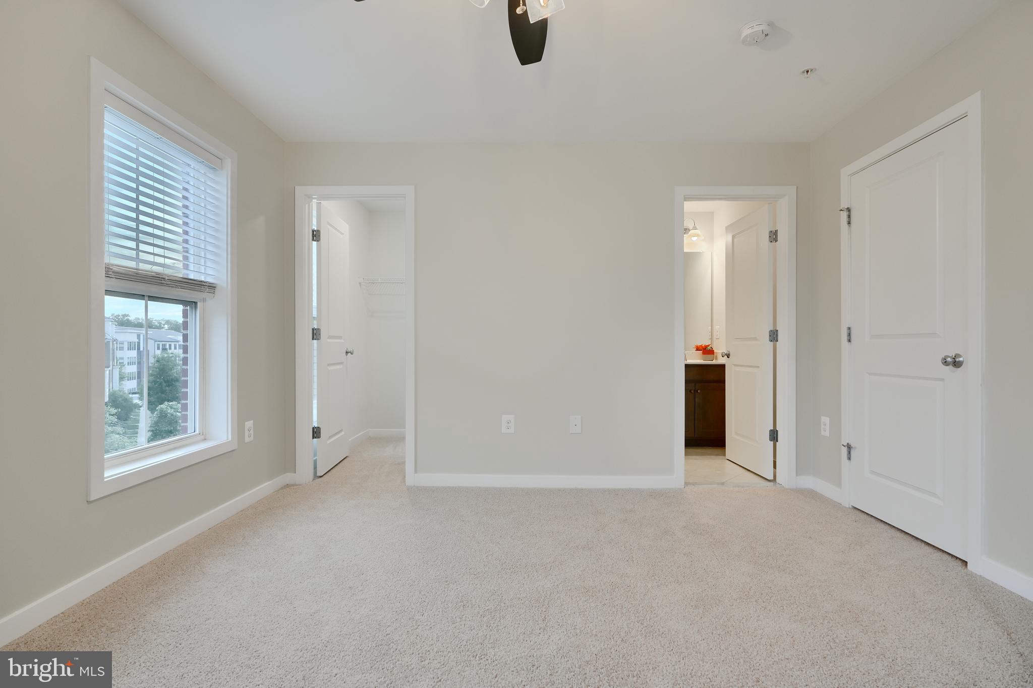 GLENMONT METROCENTRE - Residential