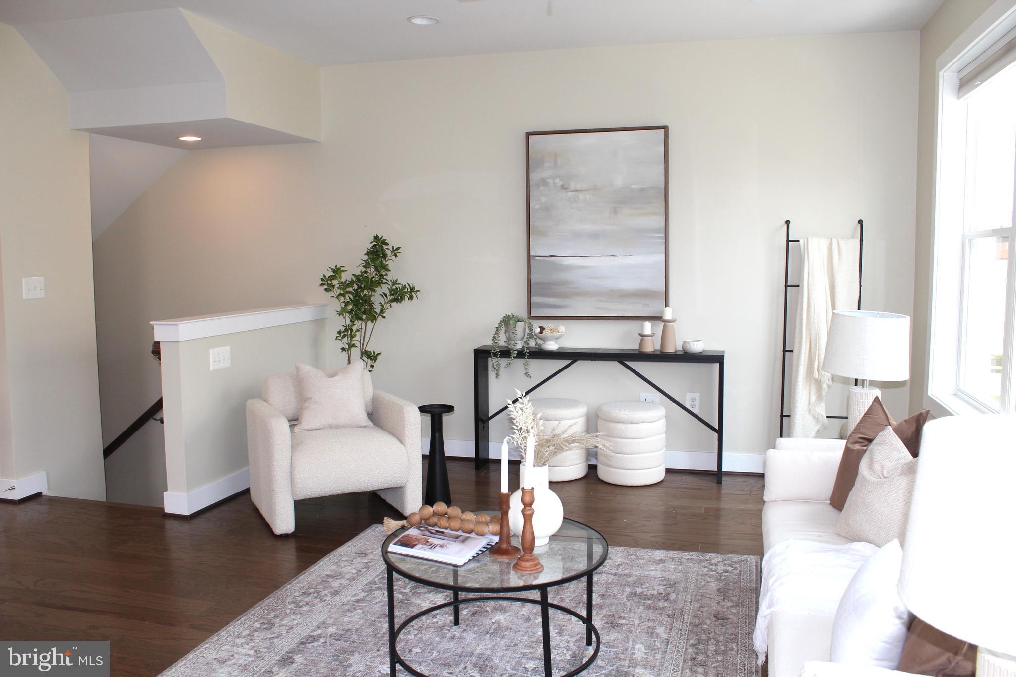 GLENMONT METROCENTRE - Residential