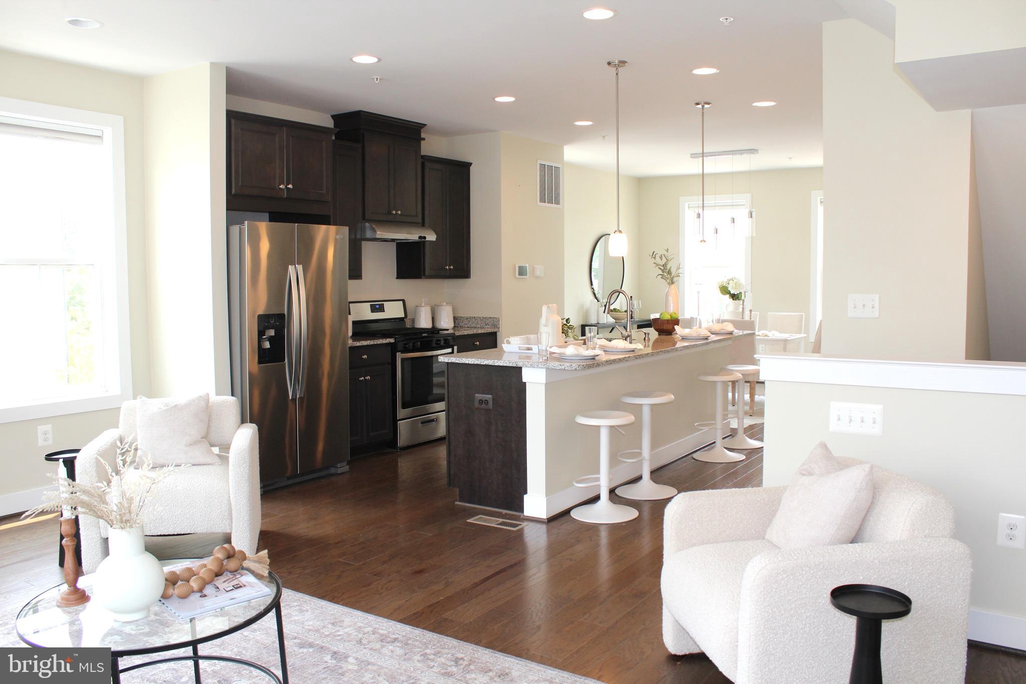 GLENMONT METROCENTRE - Residential