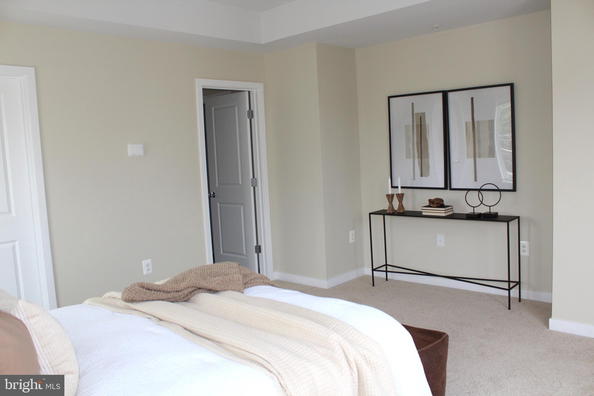 GLENMONT METROCENTRE - Residential