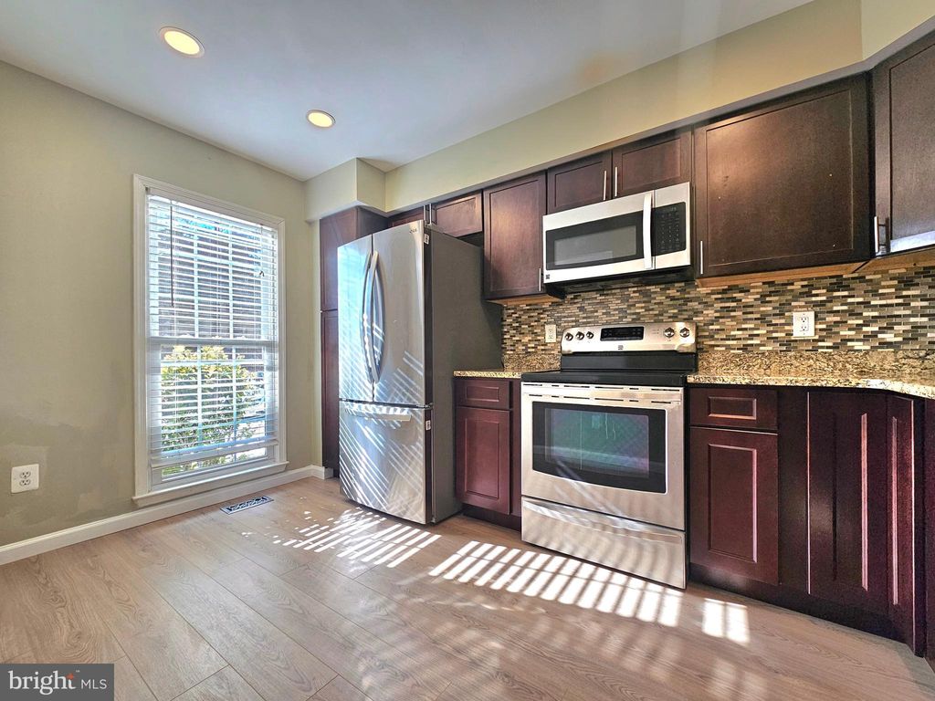 Photo of 7664 Northern Oaks Court, SPRINGFIELD, VA 22153 (MLS # VAFX2276342)