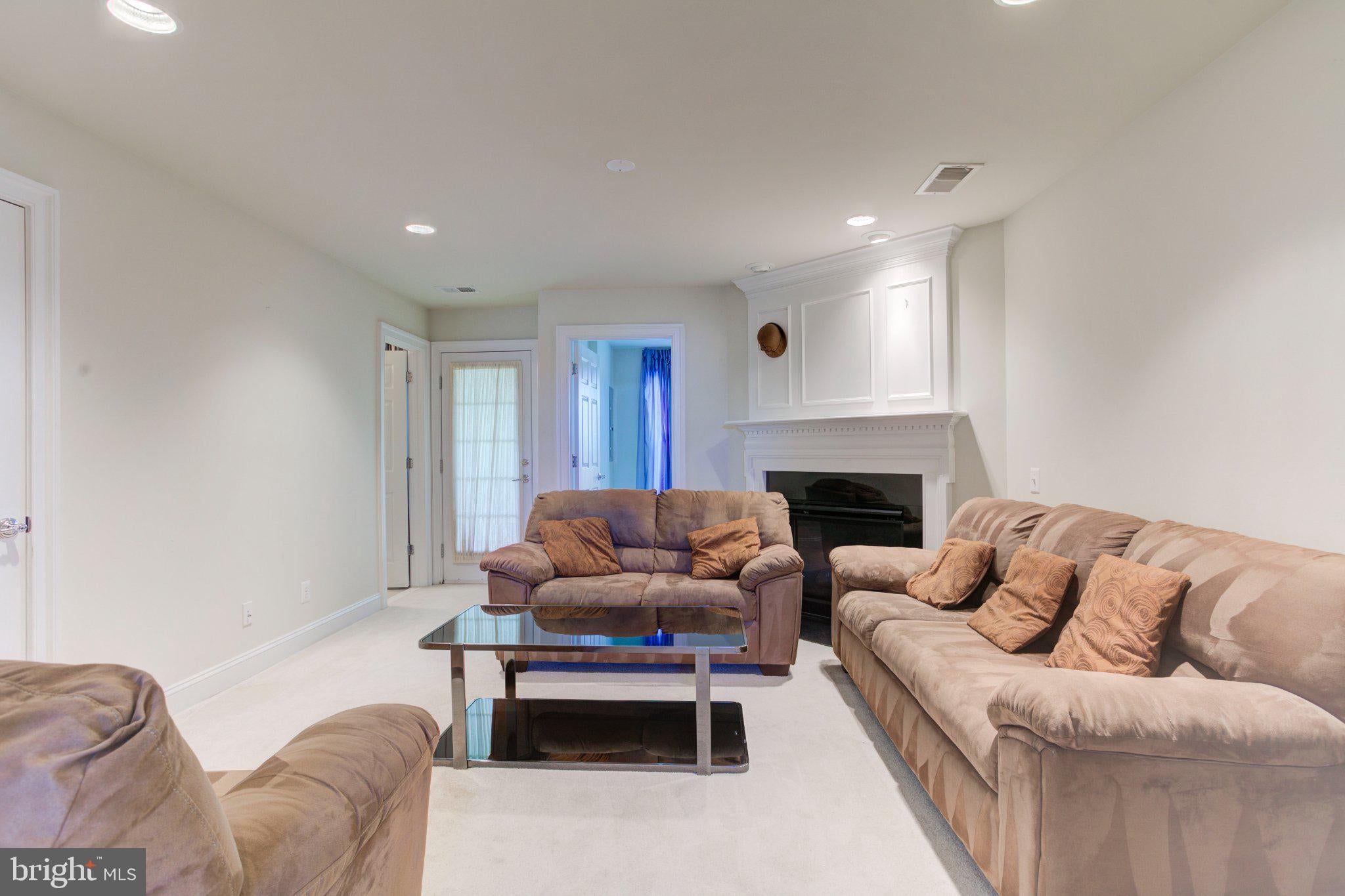 2449 BROOKMOOR LANE