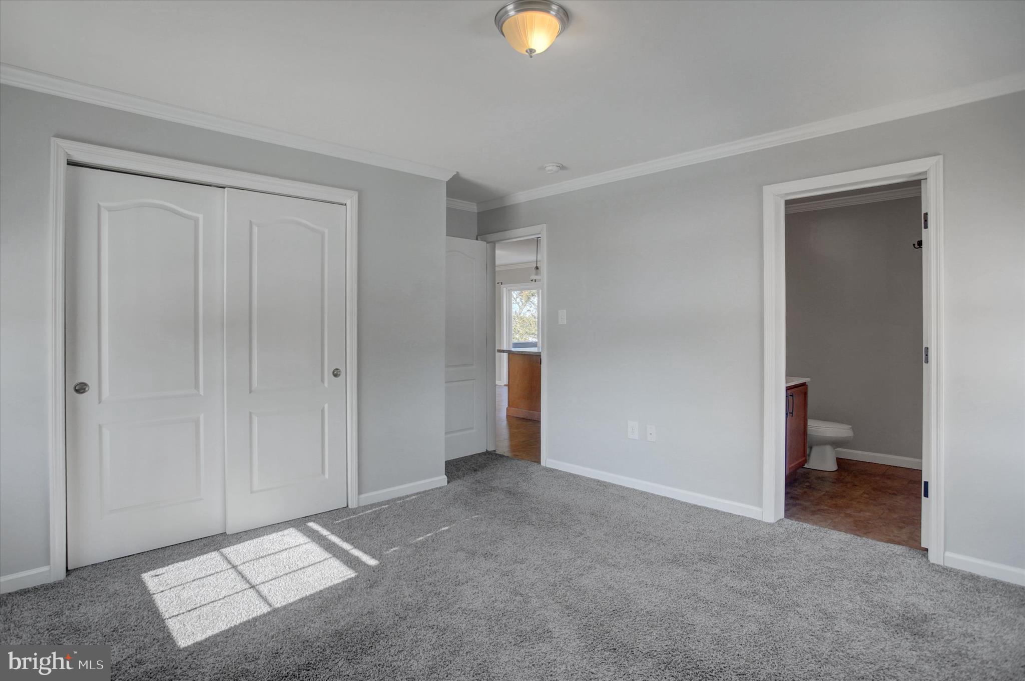 RANDOM OAKS - Residential