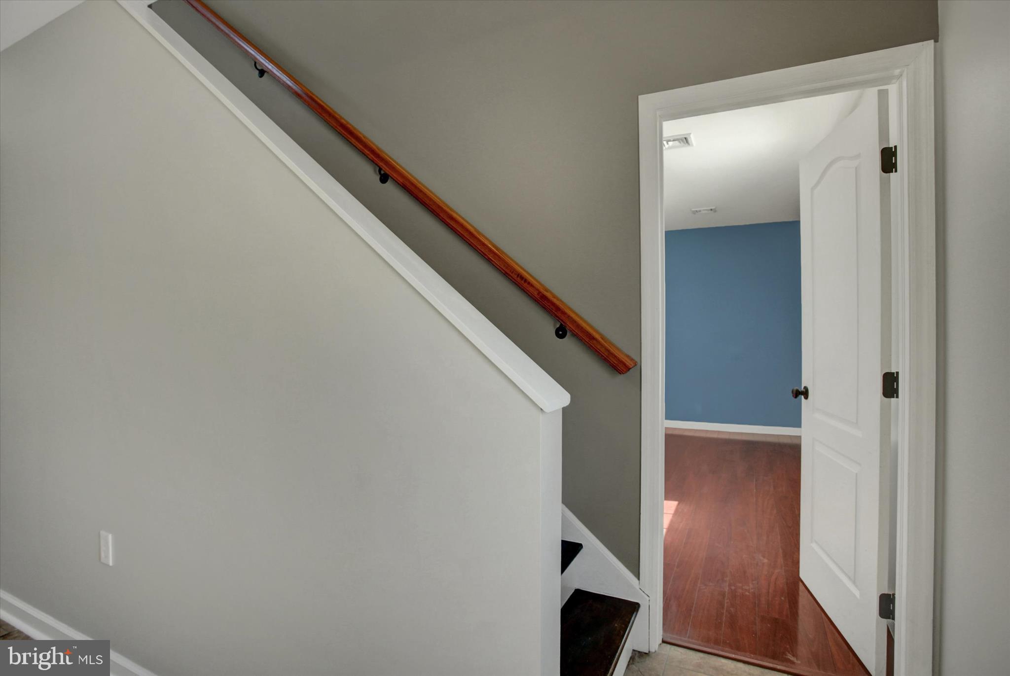 RANDOM OAKS - Residential