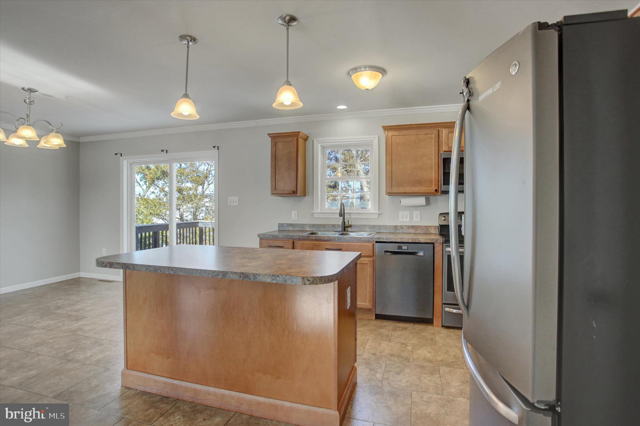 RANDOM OAKS - Residential