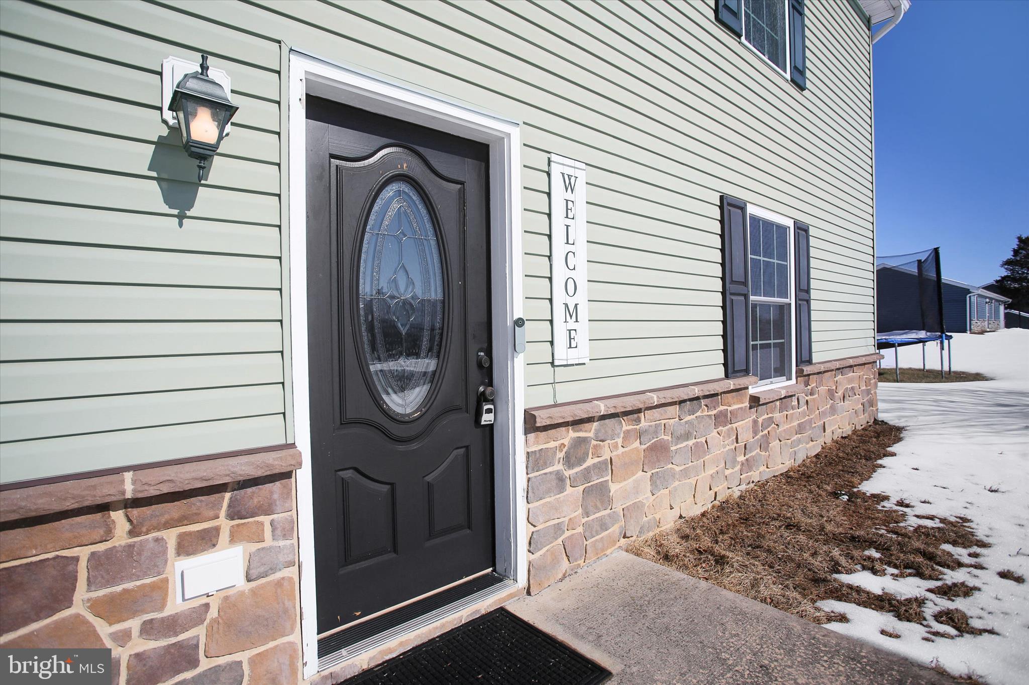 RANDOM OAKS - Residential