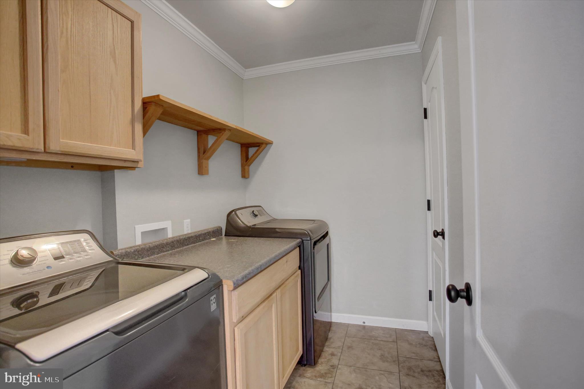 RANDOM OAKS - Residential