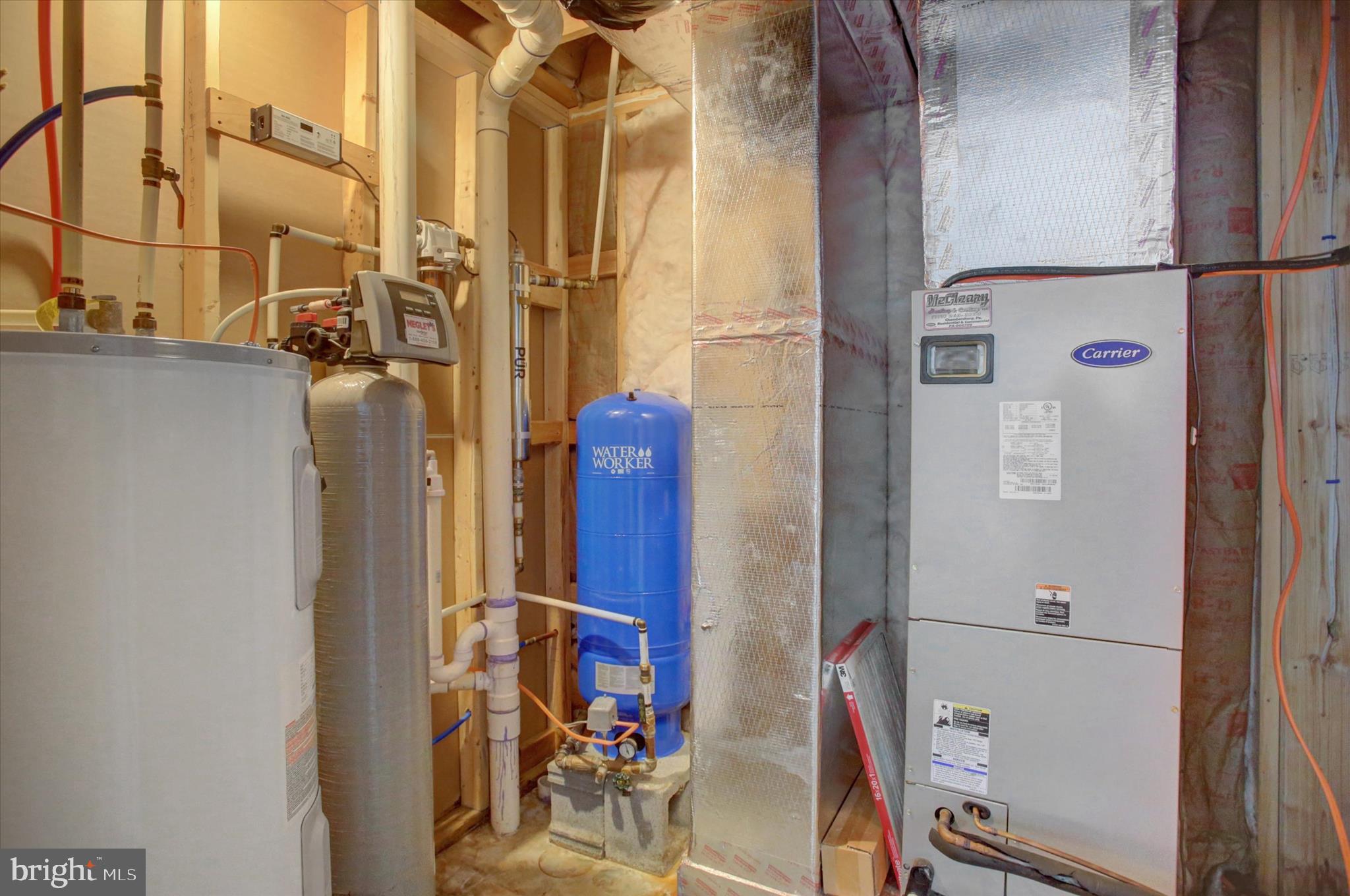 RANDOM OAKS - Residential