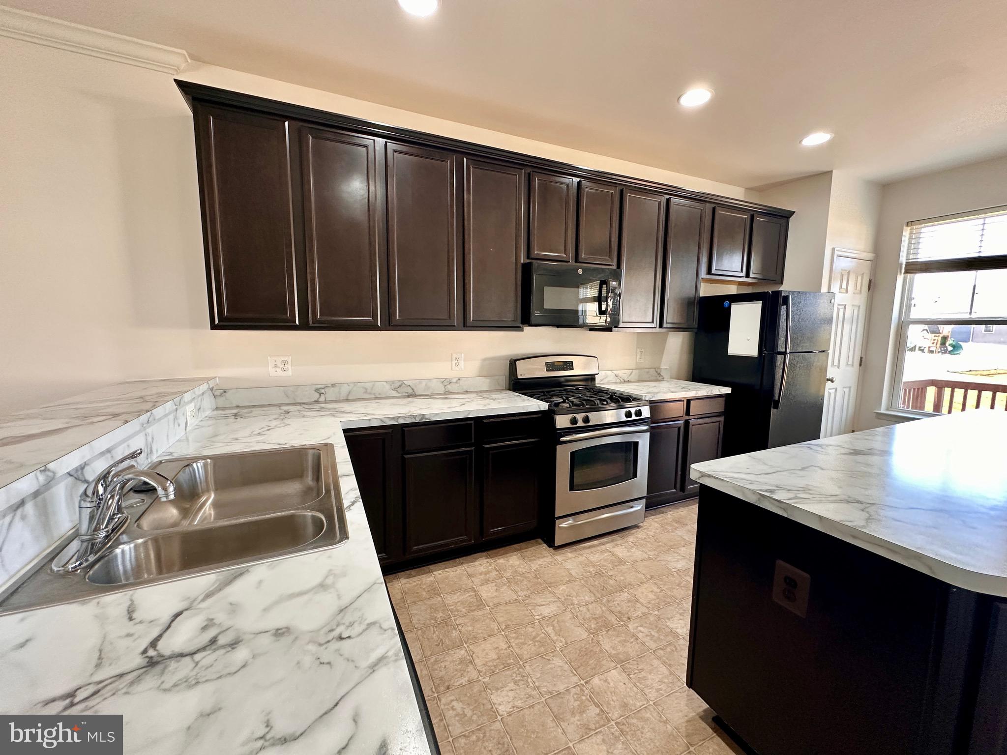 SNOWDEN BRIDGE - Residential Lease