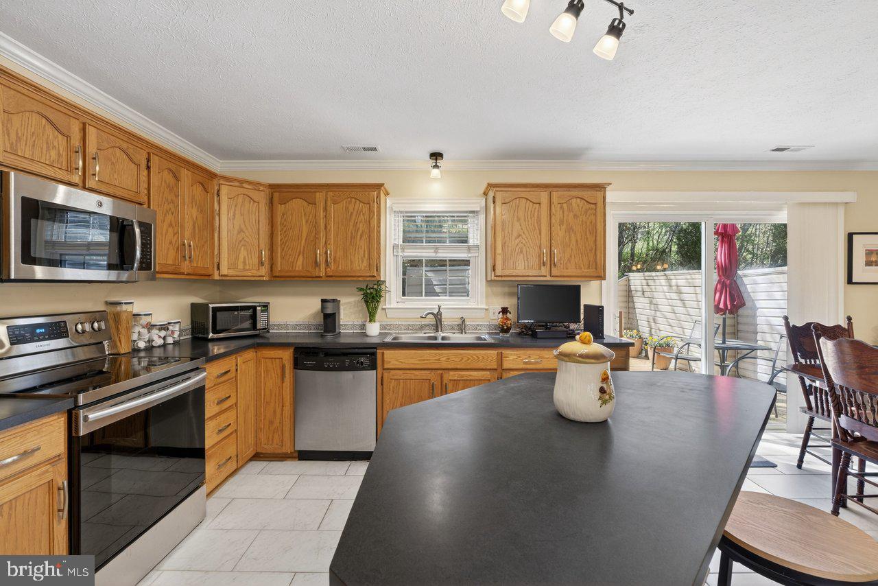 EMERALD DRIVE ESTATES - Residential